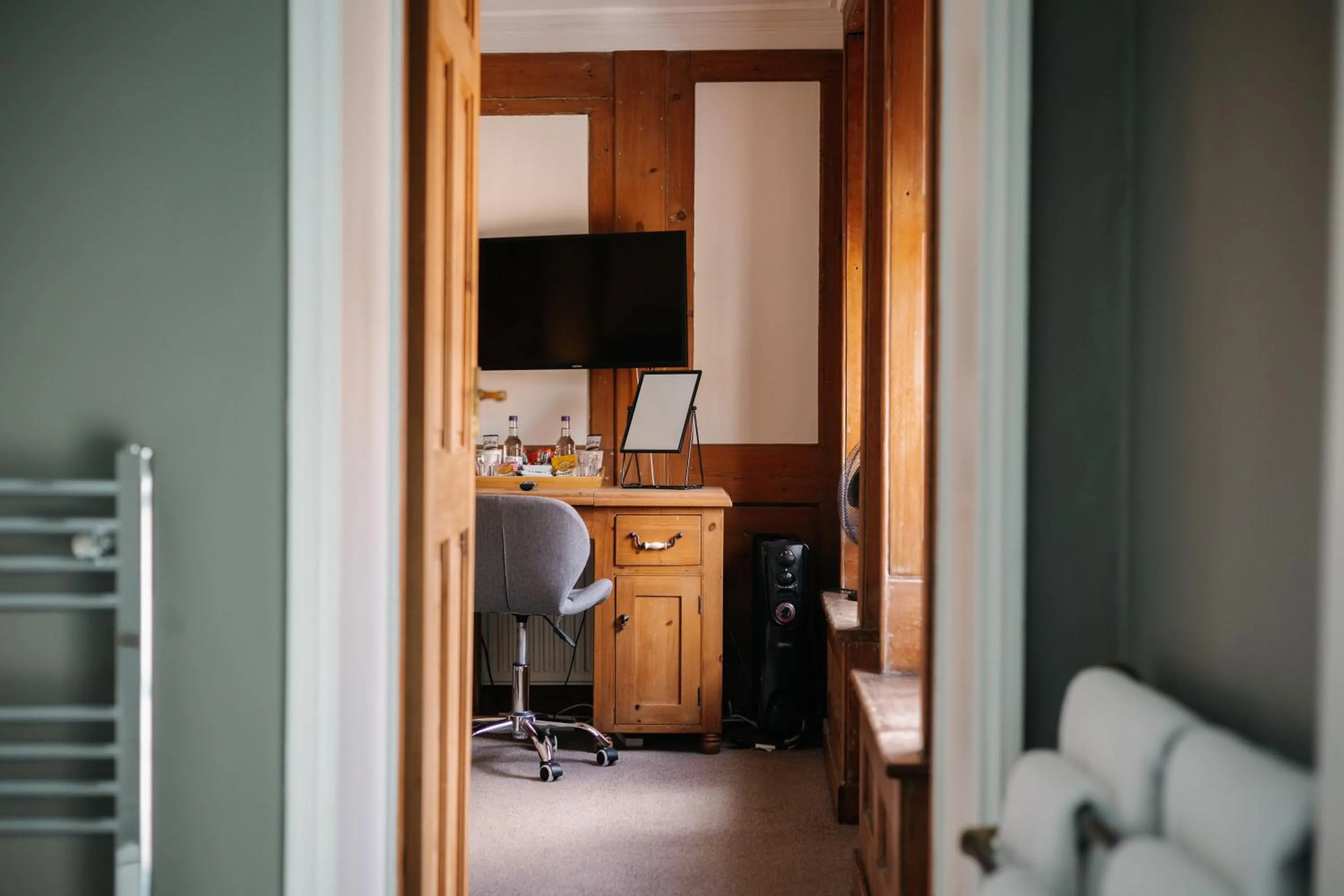 Bedroom in Hewitt's Restaurant & Rooms