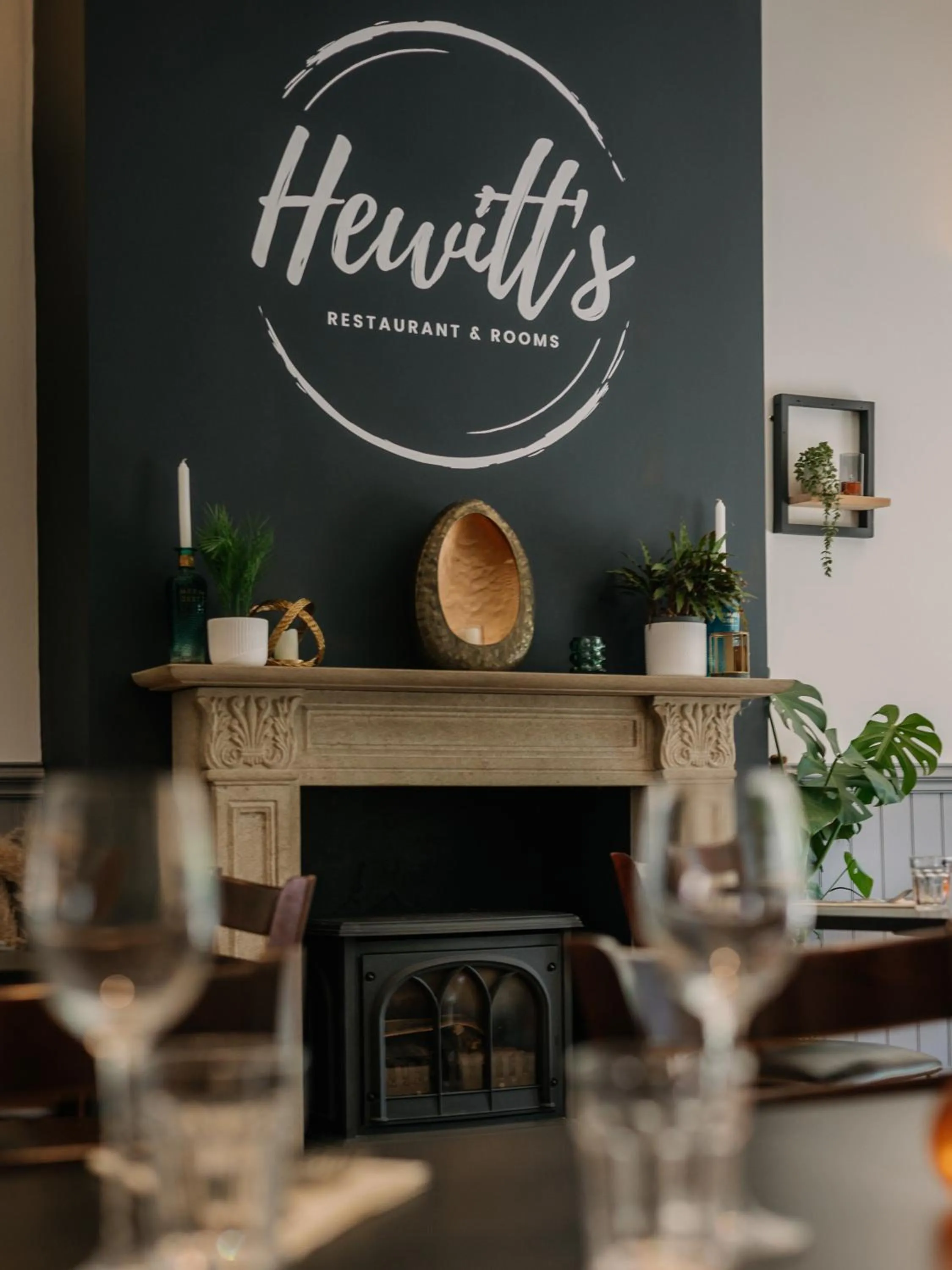 Restaurant/places to eat in Hewitt's Restaurant & Rooms