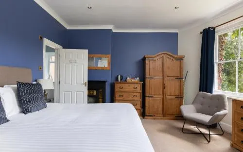 Hewitt's Restaurant & Rooms