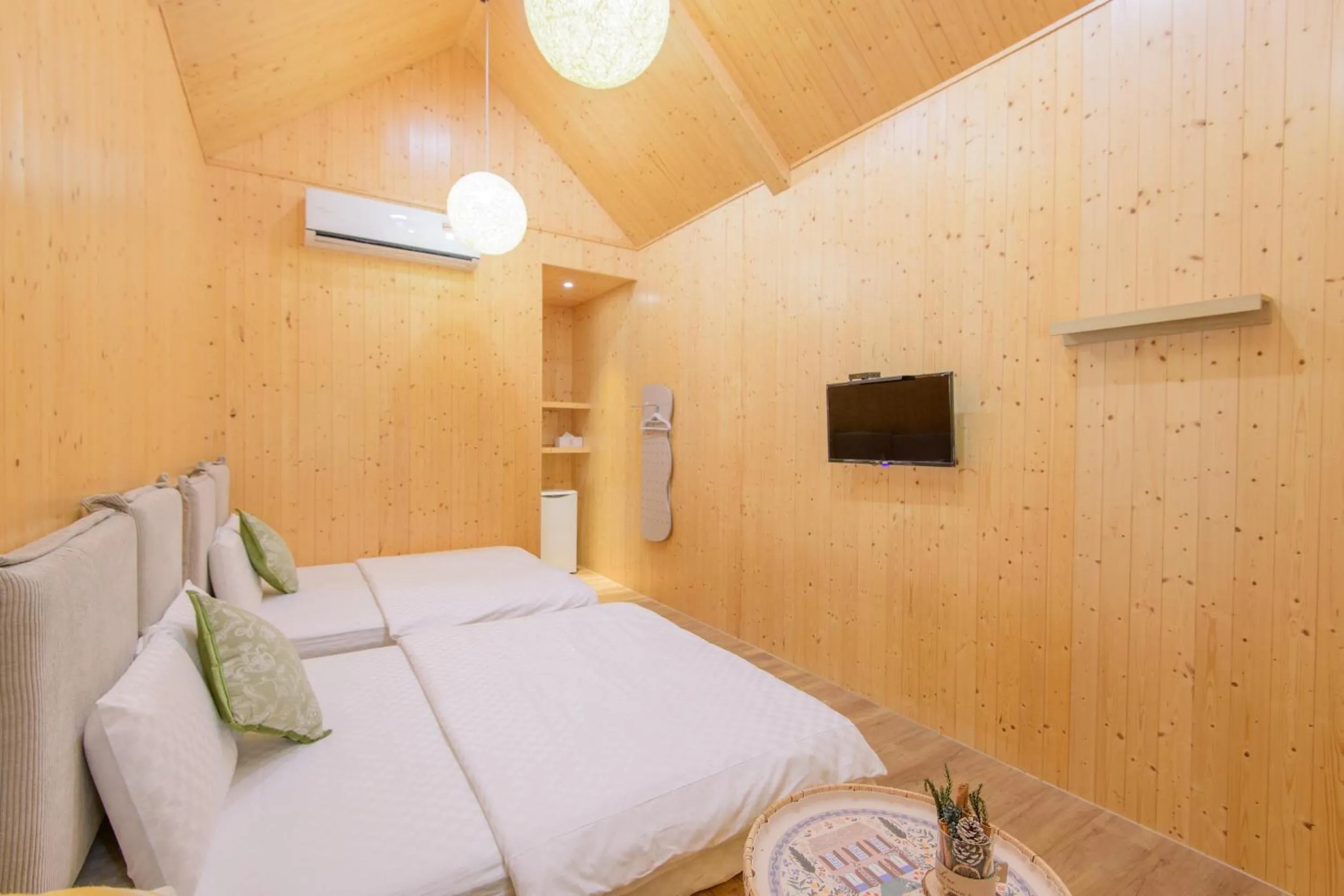 Bed in Little Lost B&B l Family&Pet Friendly