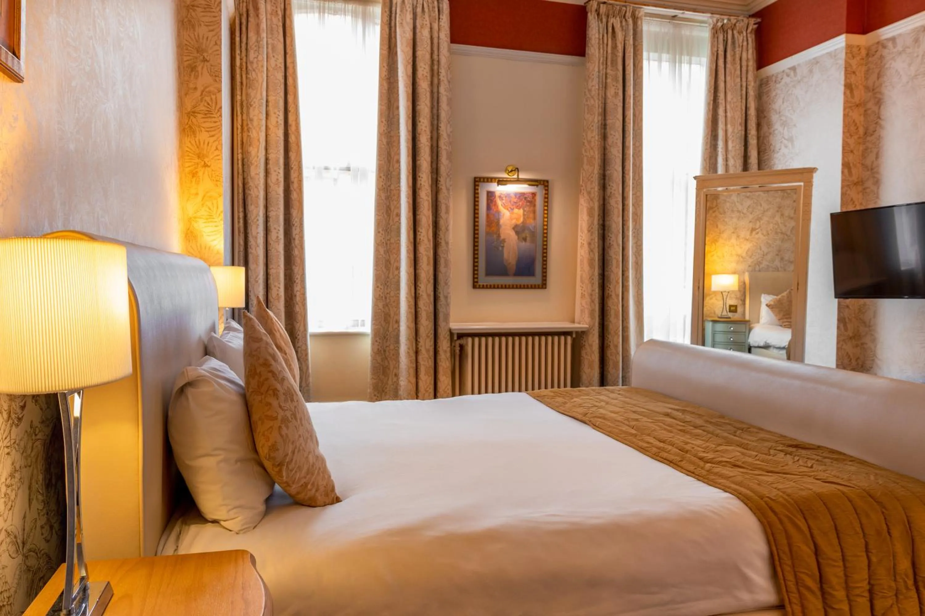 Bed in Prince Of Wales Hotel