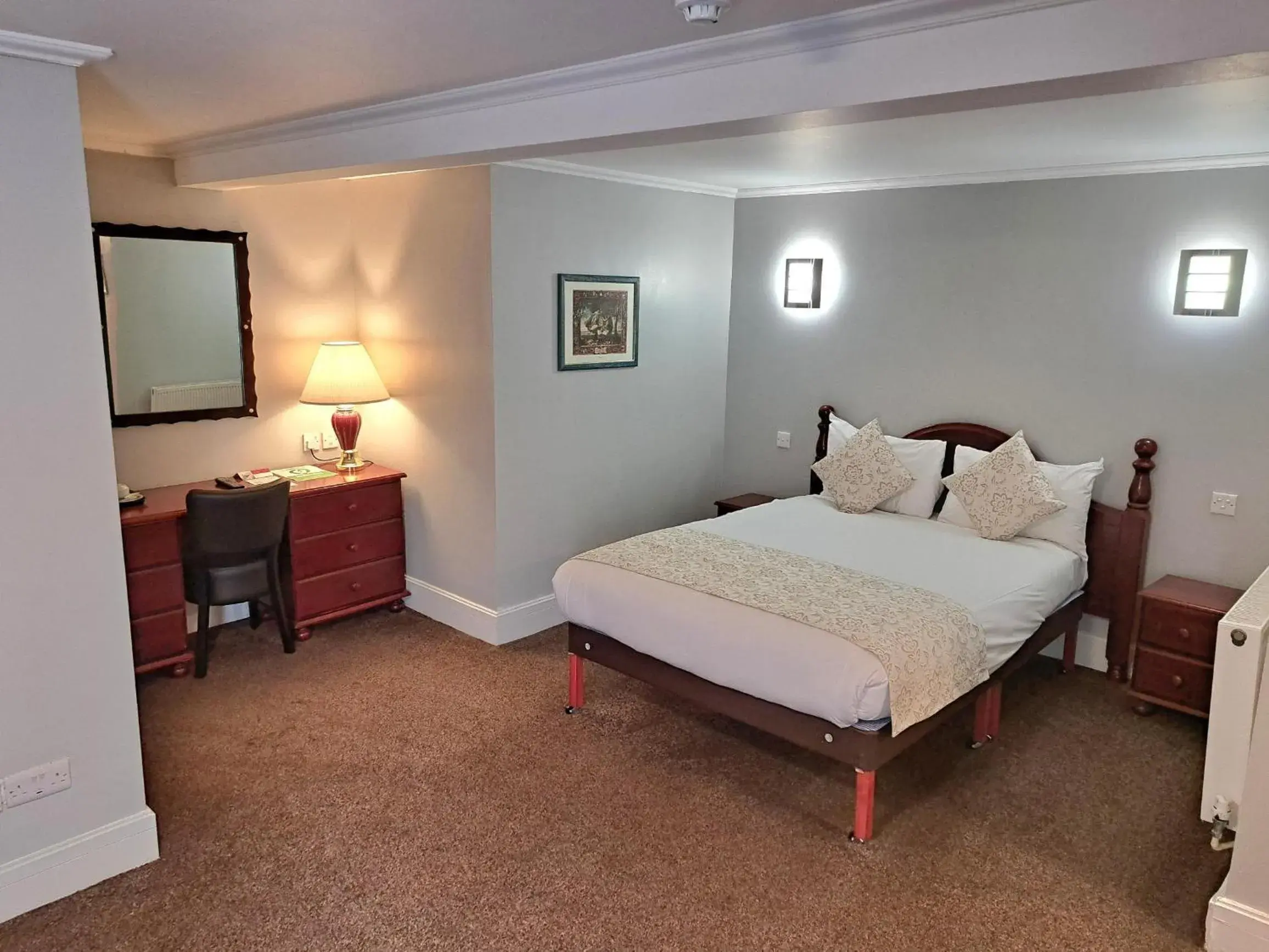 Bed in Prince Of Wales Hotel Bed in Prince Of Wales Hotel