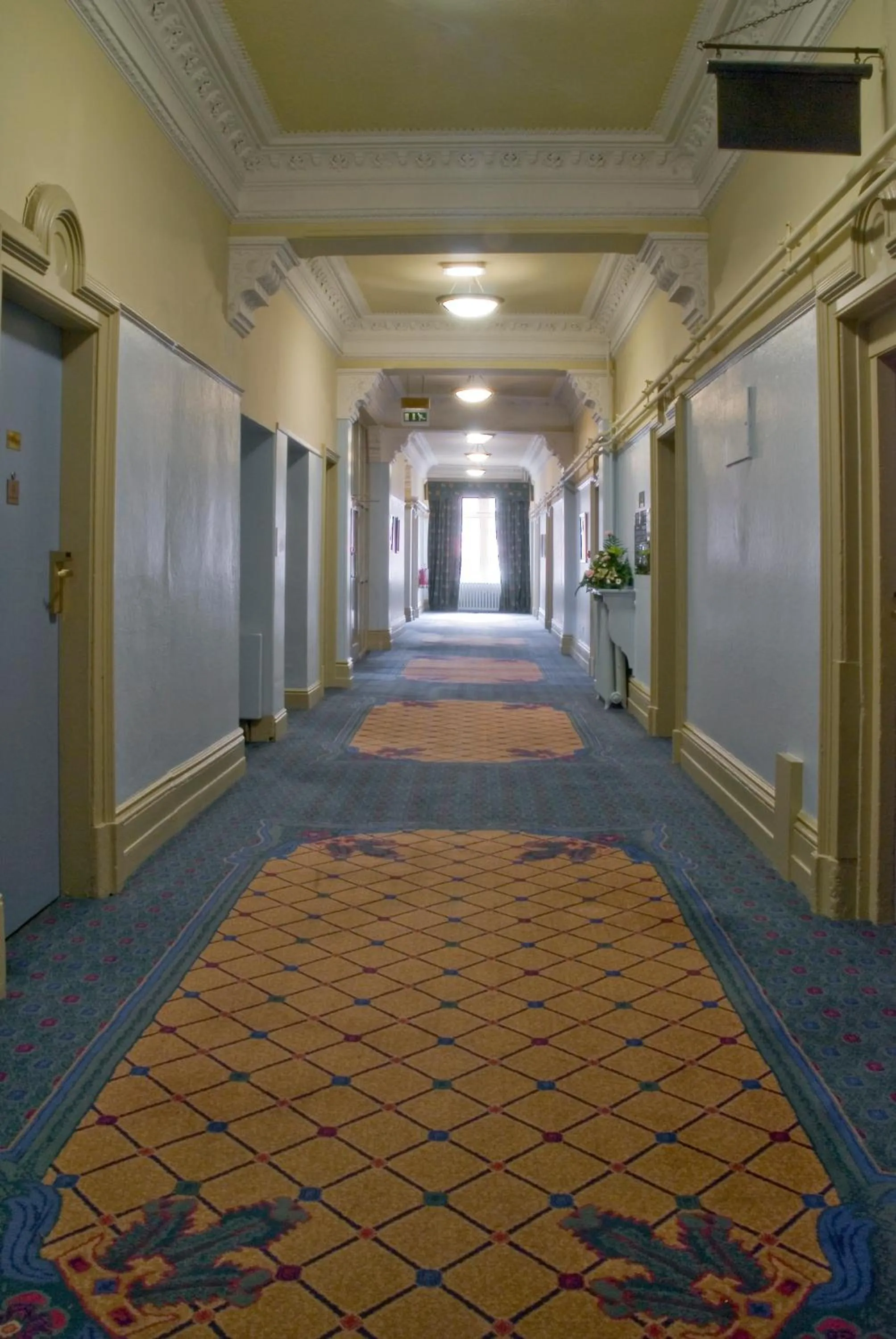 Area and facilities in Prince Of Wales Hotel