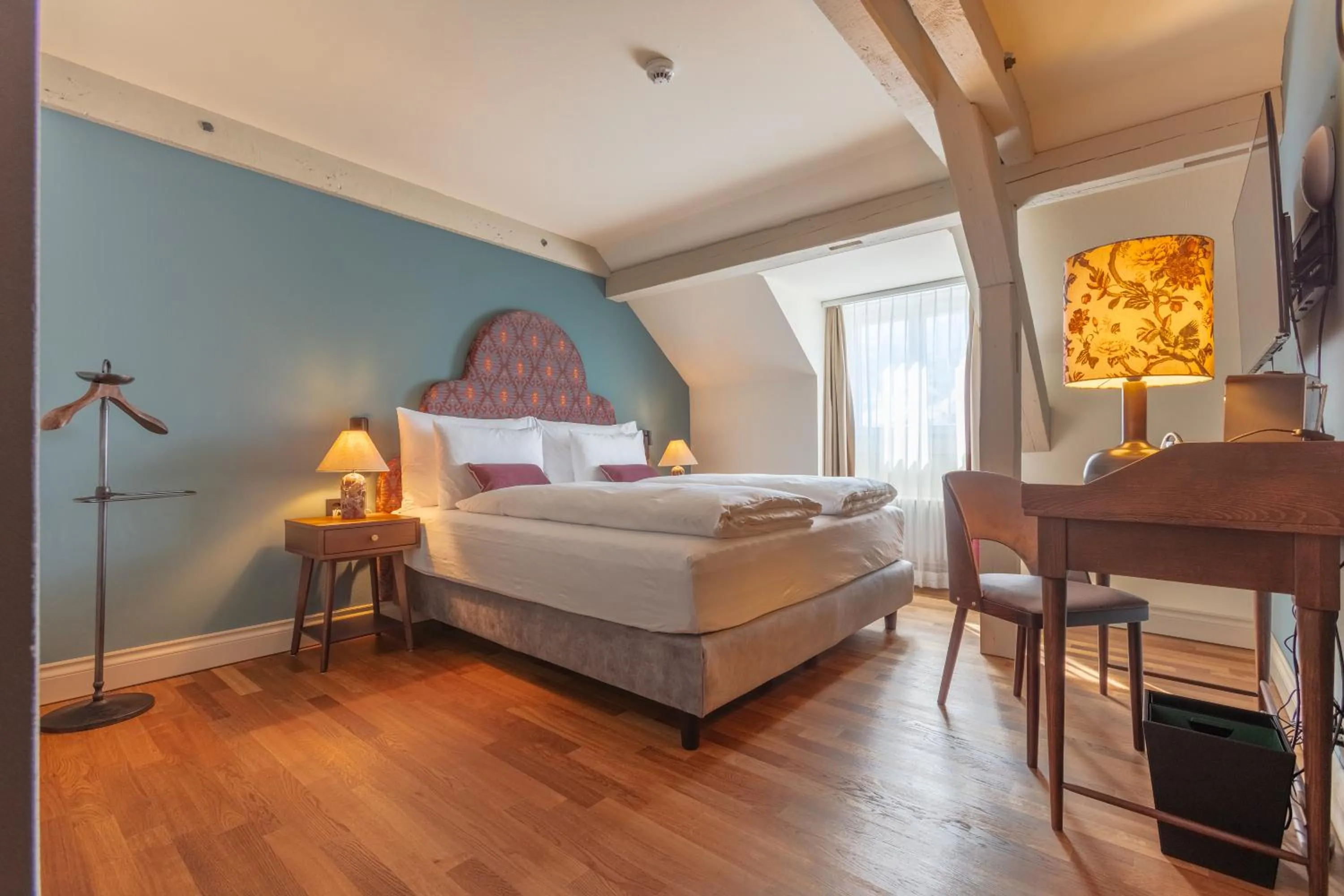 Bed in Hotel Mürren Palace