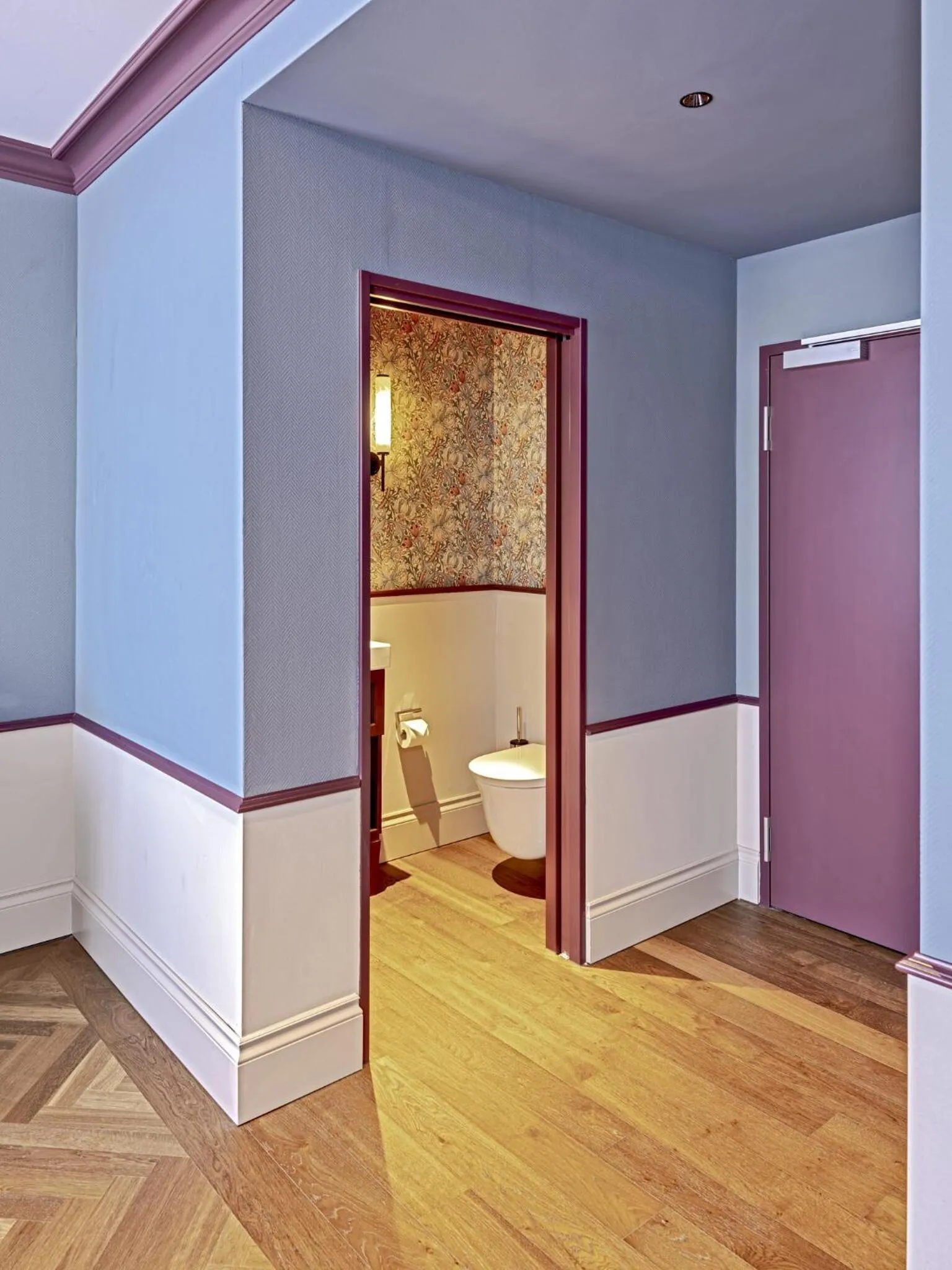 Toilet in Hotel Mürren Palace