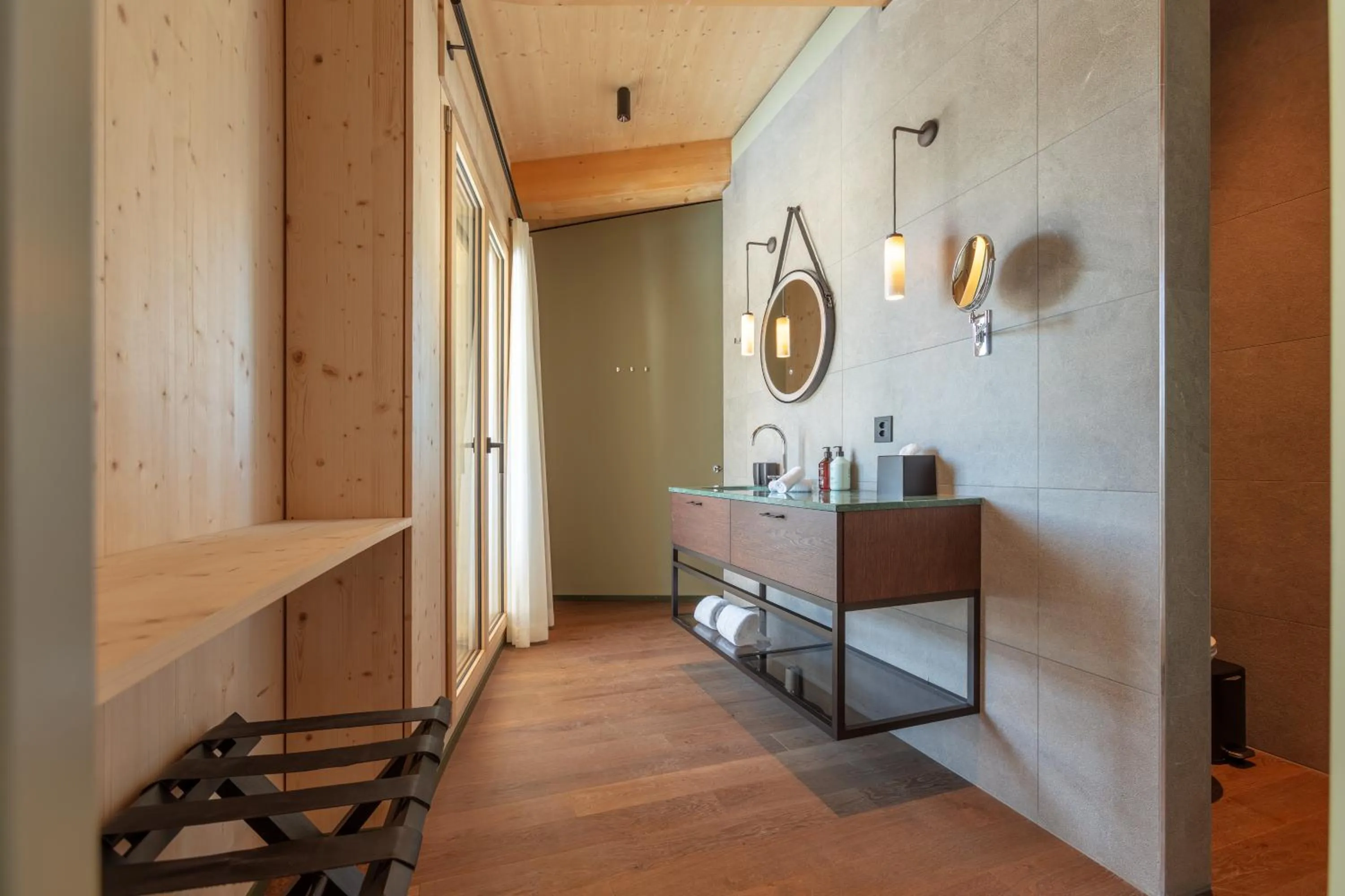 Shower in Hotel Mürren Palace