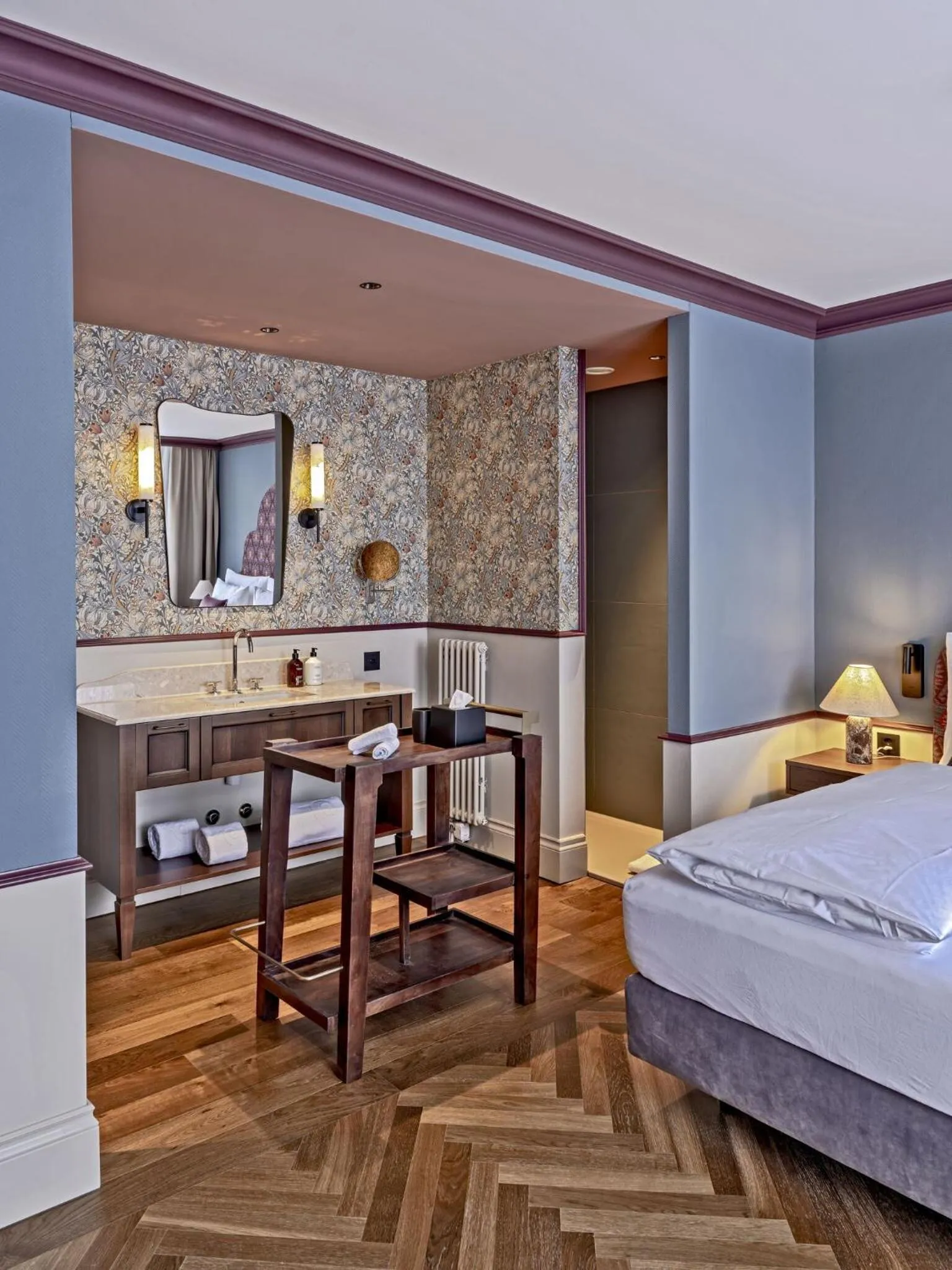 Bed in Hotel Mürren Palace