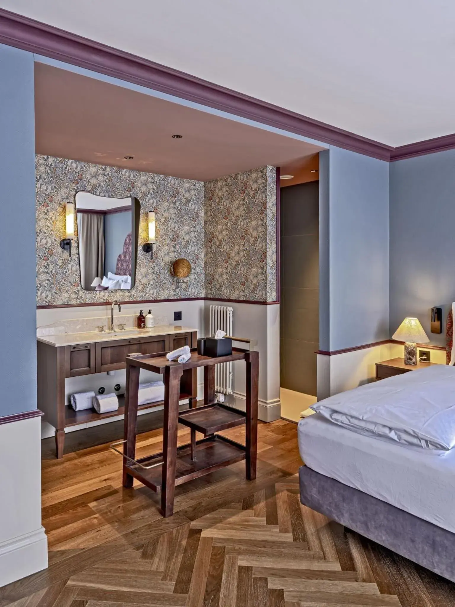 Bed in Hotel Mürren Palace Bed in Hotel Mürren Palace