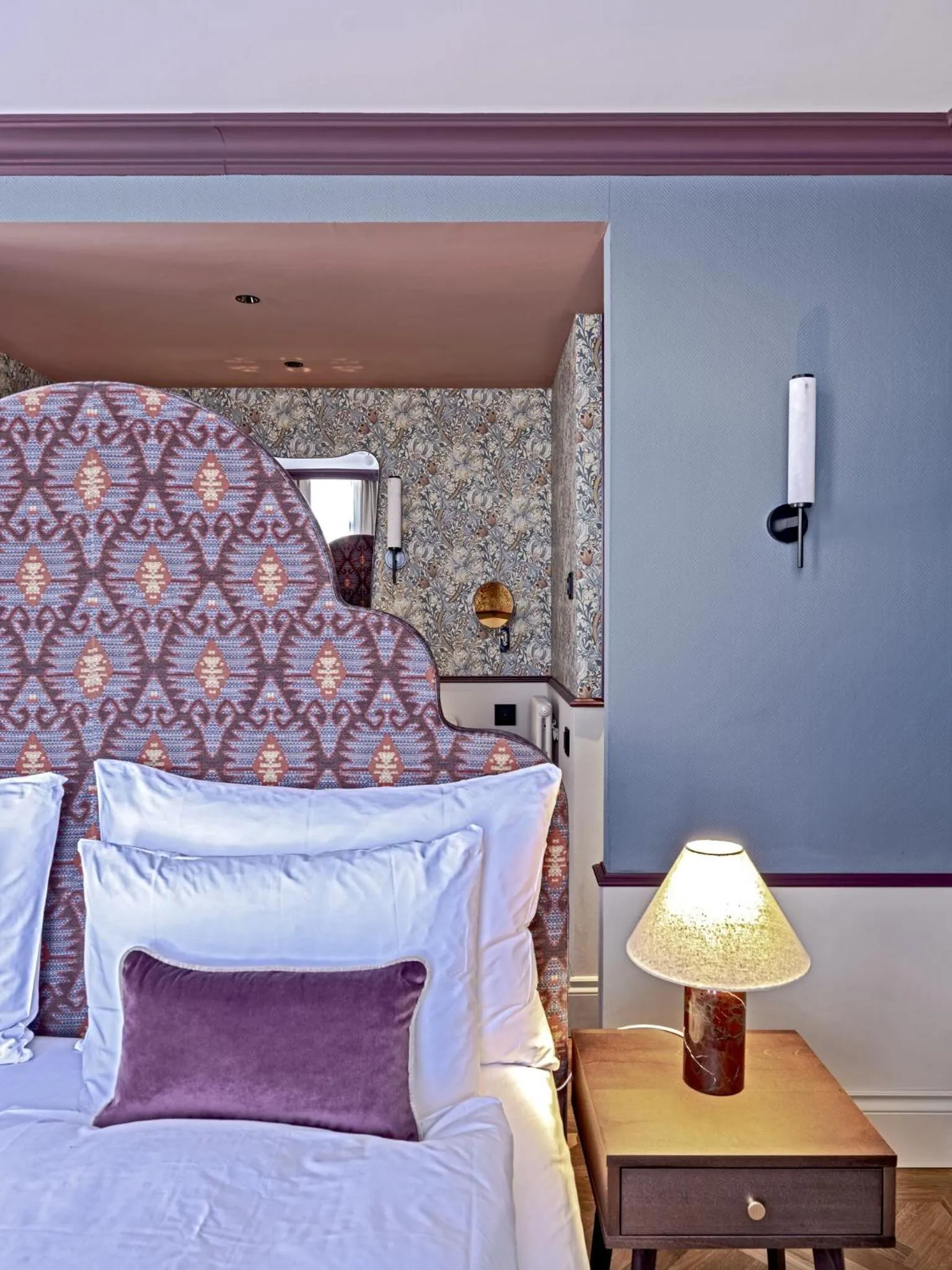 Bed in Hotel Mürren Palace