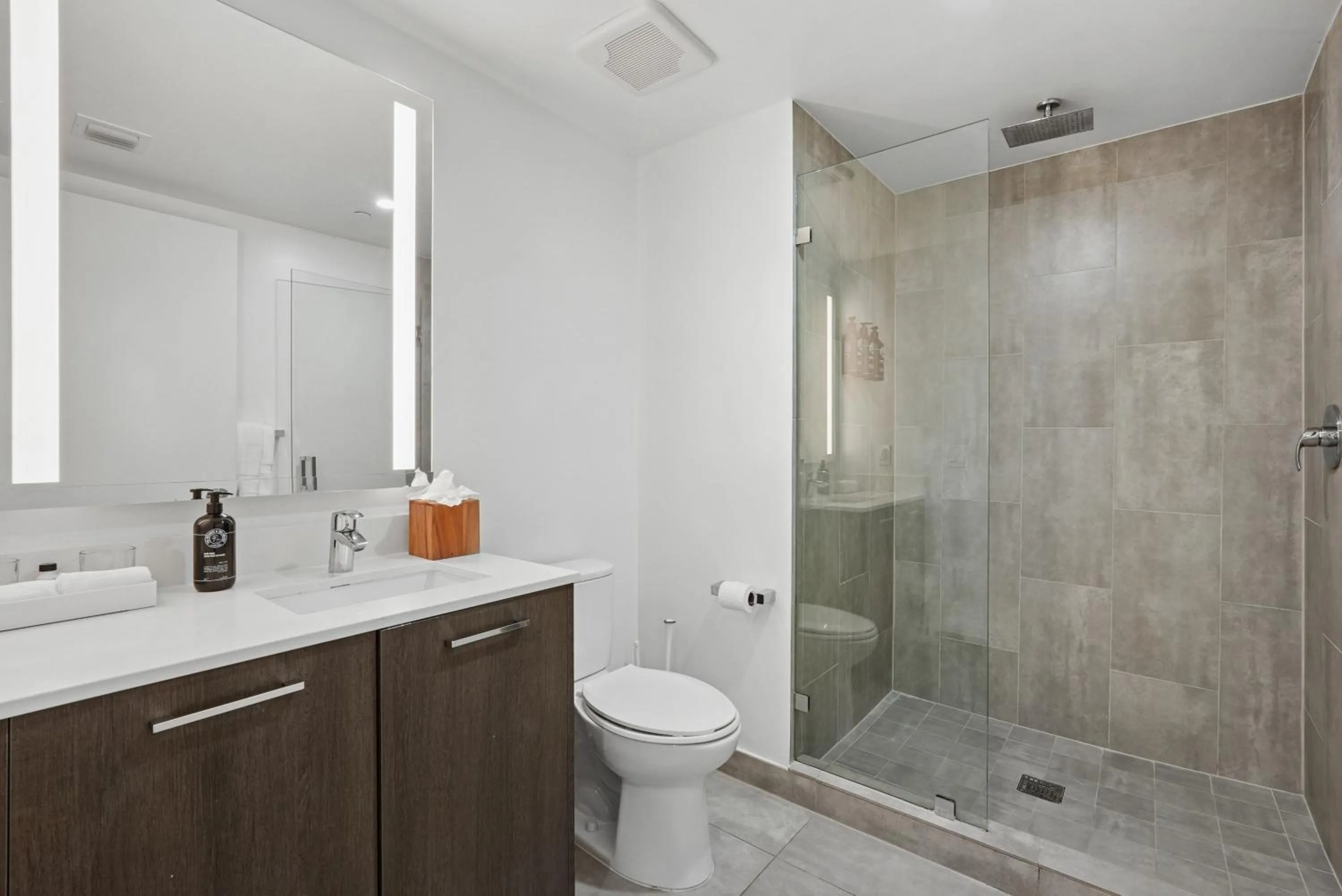 Bathroom in Sentral Alea Miami