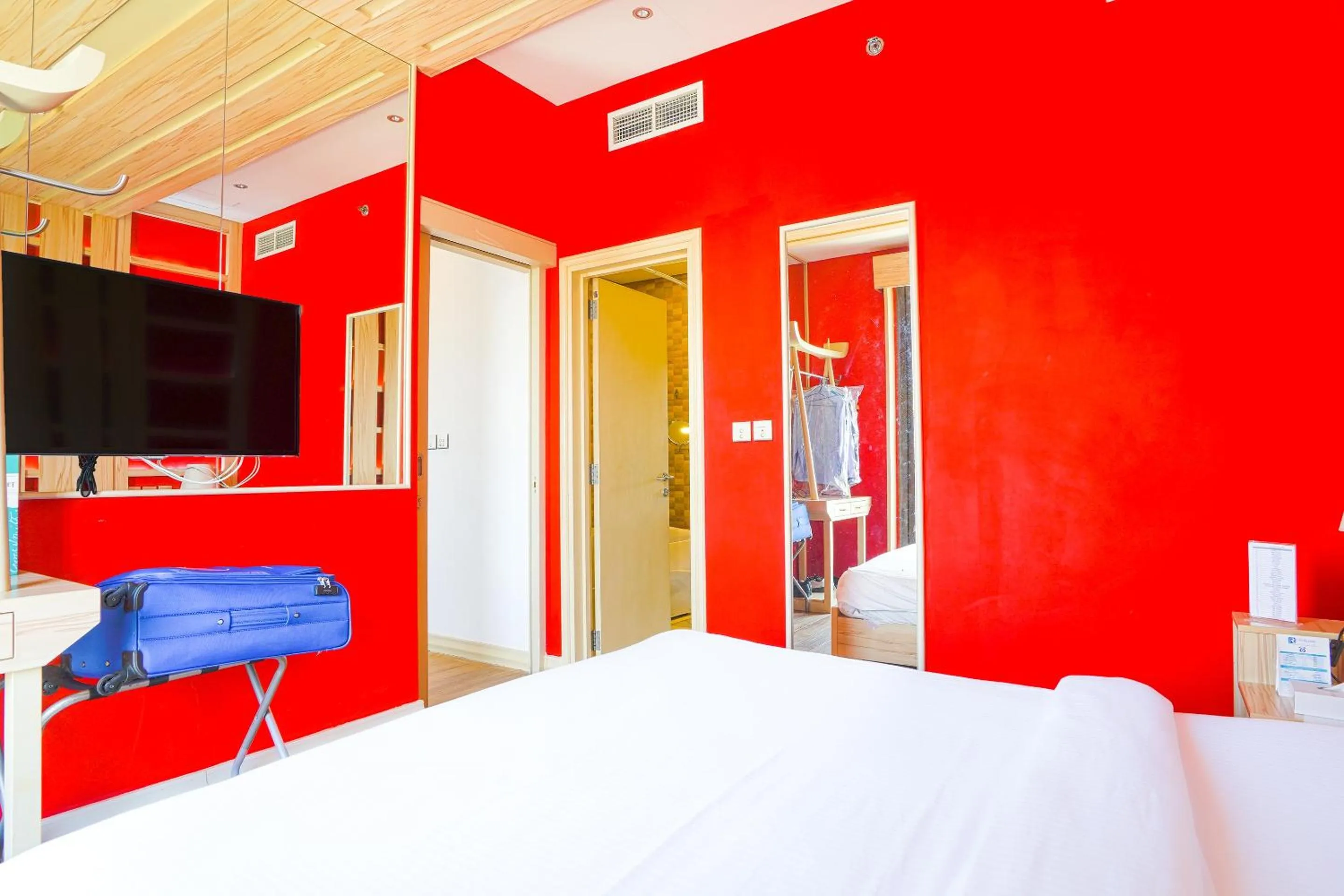 Bedroom in Palette Royal Reflections Hotel and Spa Dubai