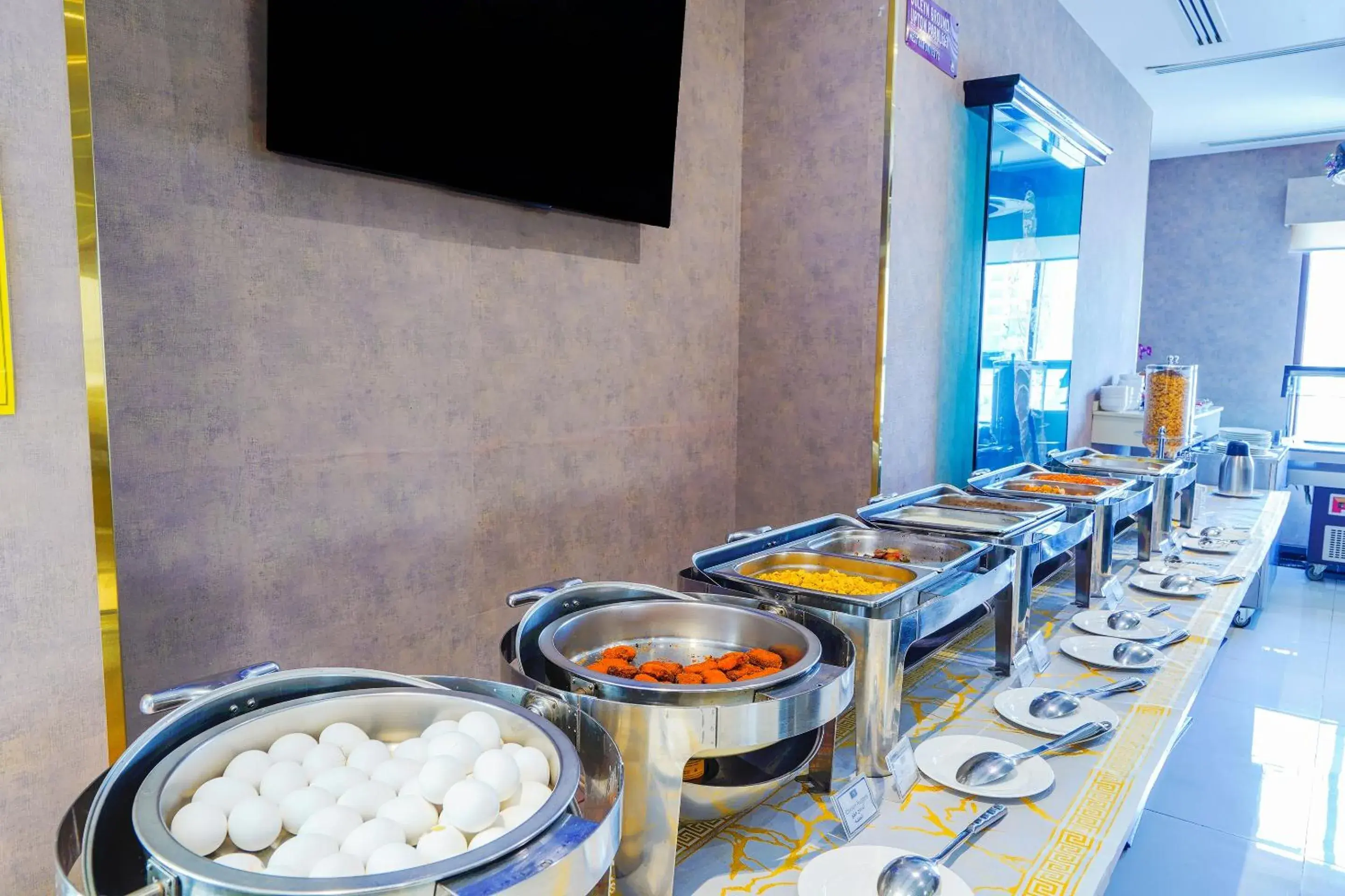 Food and drinks in Palette Royal Reflections Hotel and Spa Dubai Food and drinks in Palette Royal Reflections Hotel and Spa Dubai