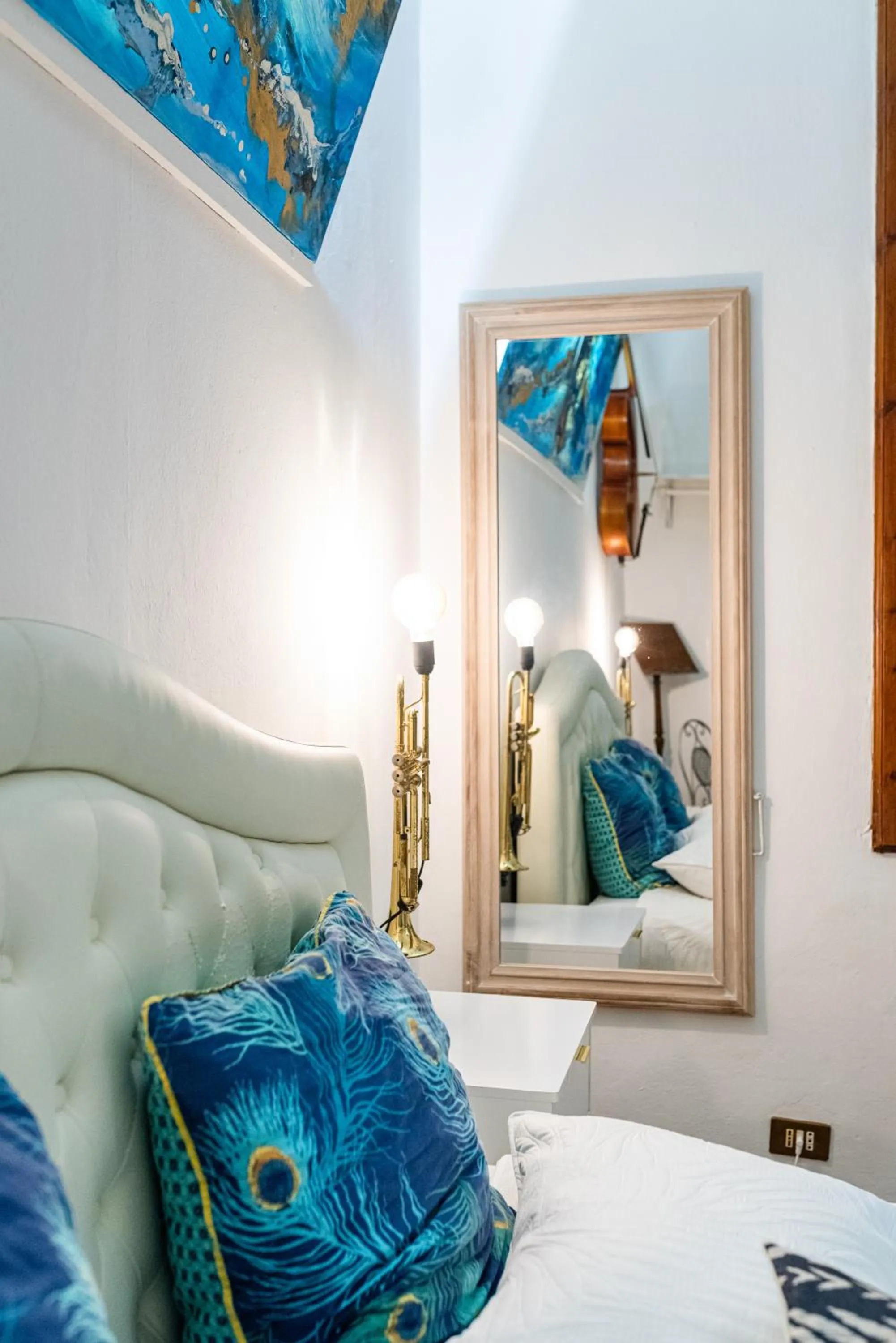 Bedroom, Bed in Strange Uncle B&B