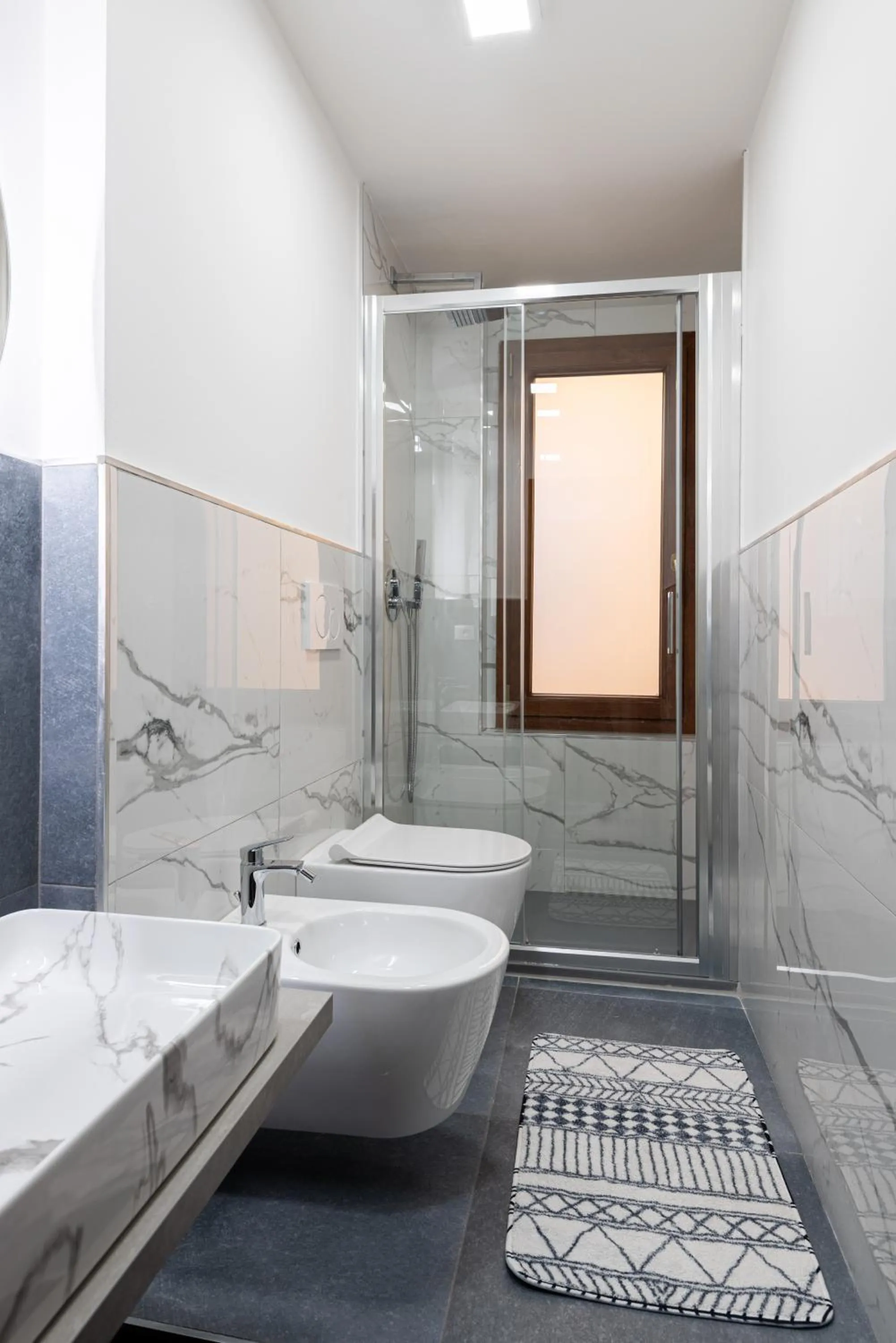 Bathroom in Strange Uncle B&B