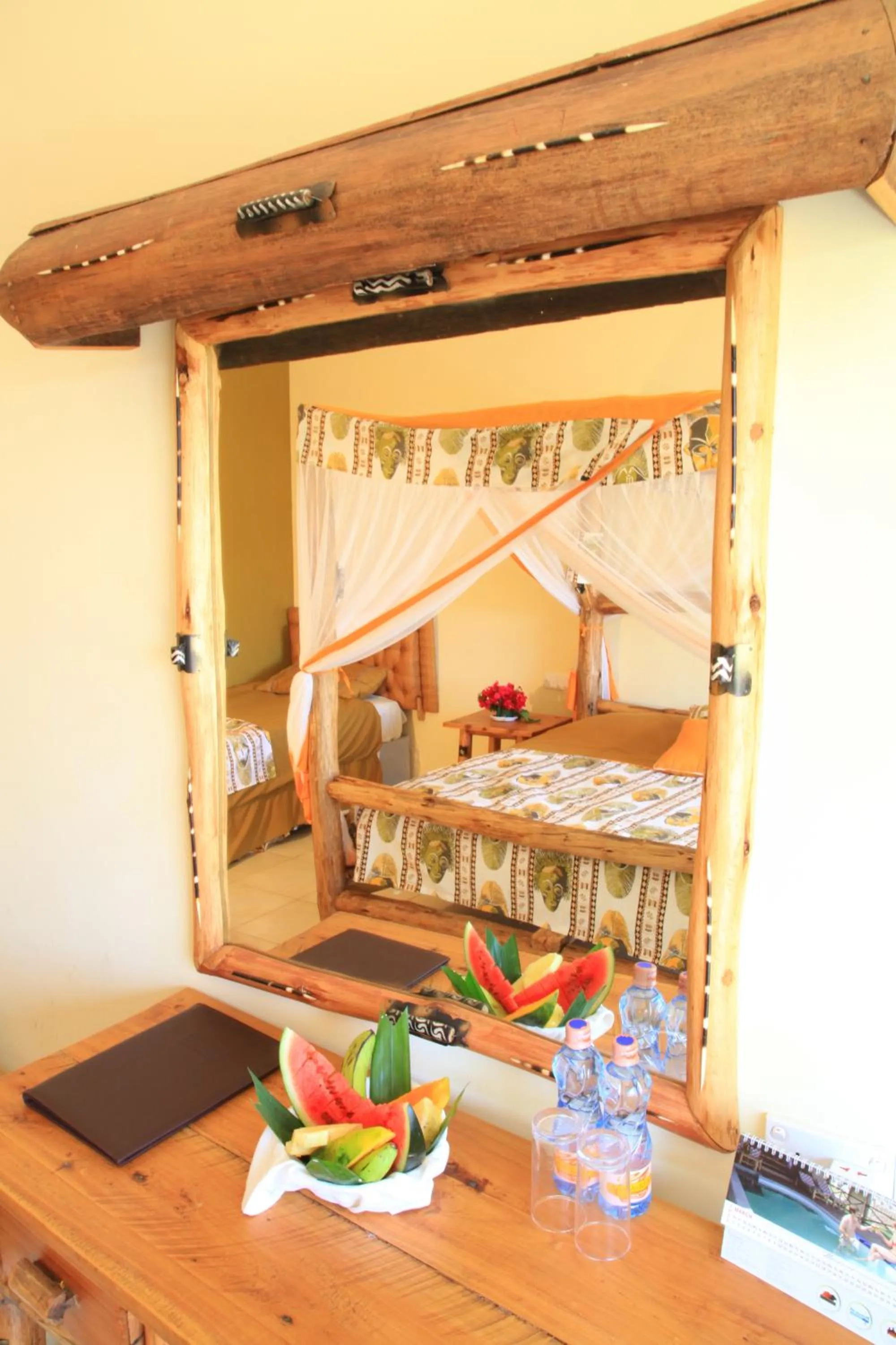 Bed, Restaurant/Places to Eat in Voi Wildlife Lodge