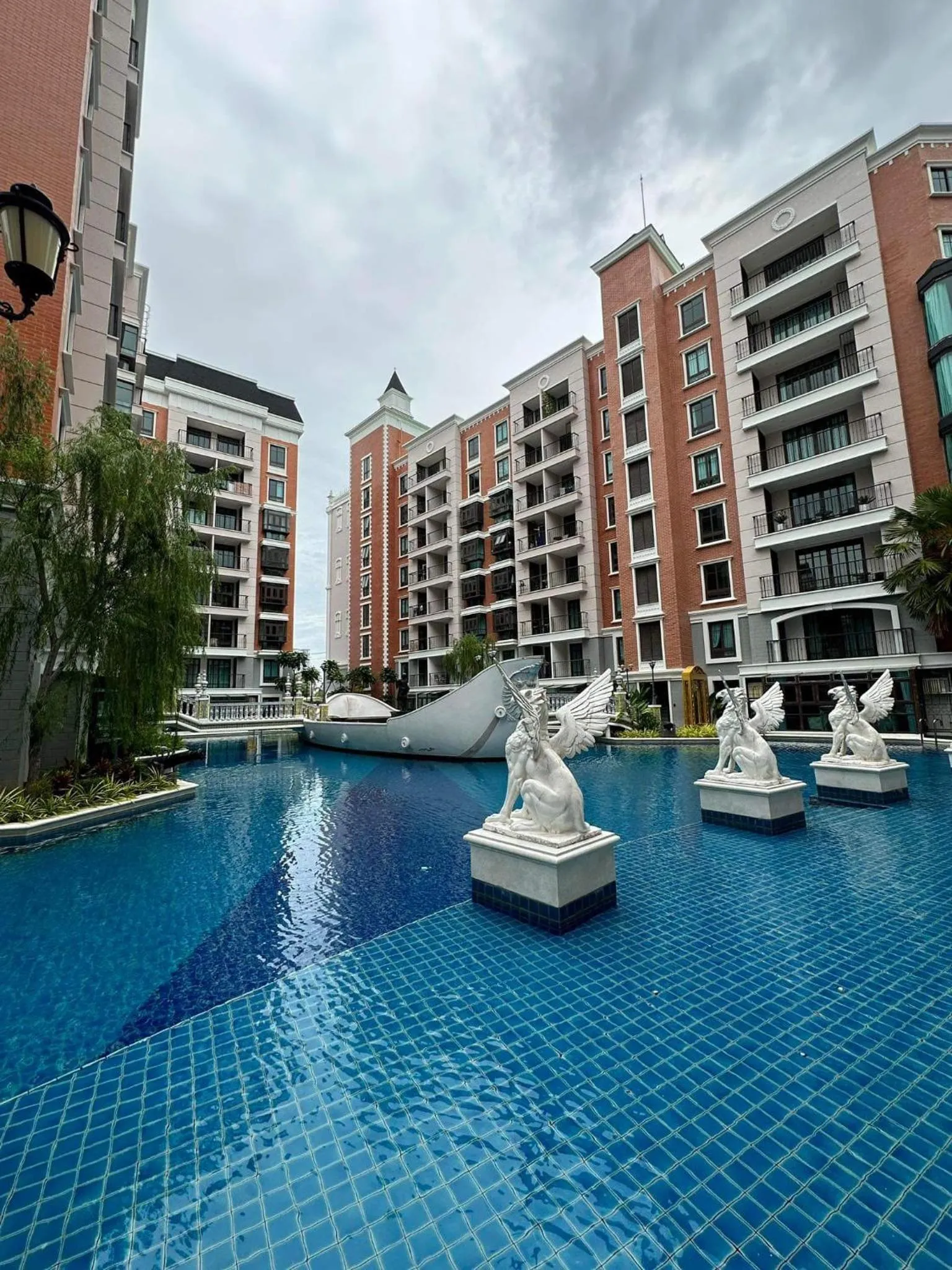 España Condo Resort Pattaya