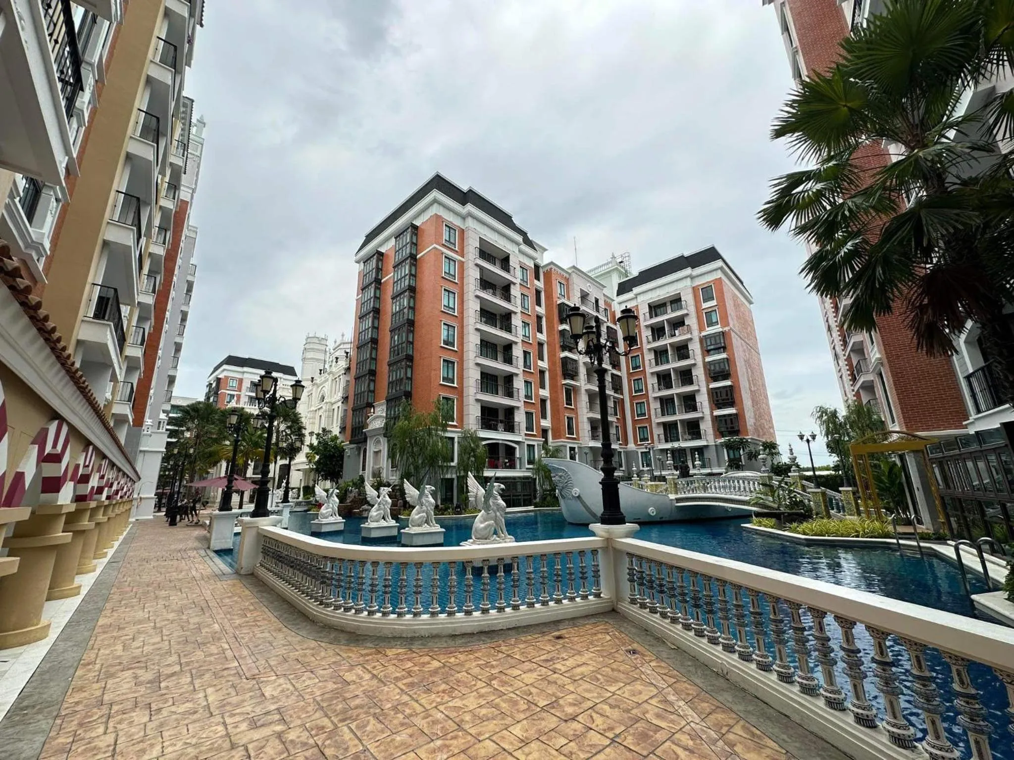 España Condo Resort Pattaya