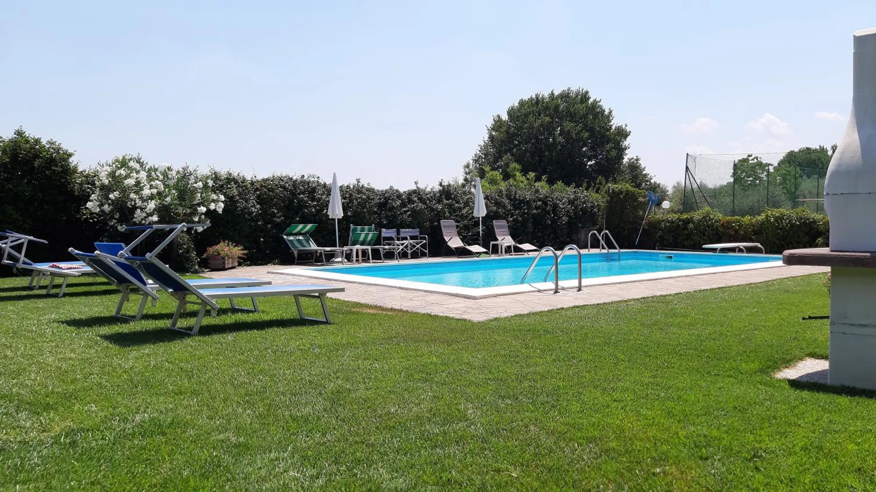 Swimming pool in La Casa delle Rondini