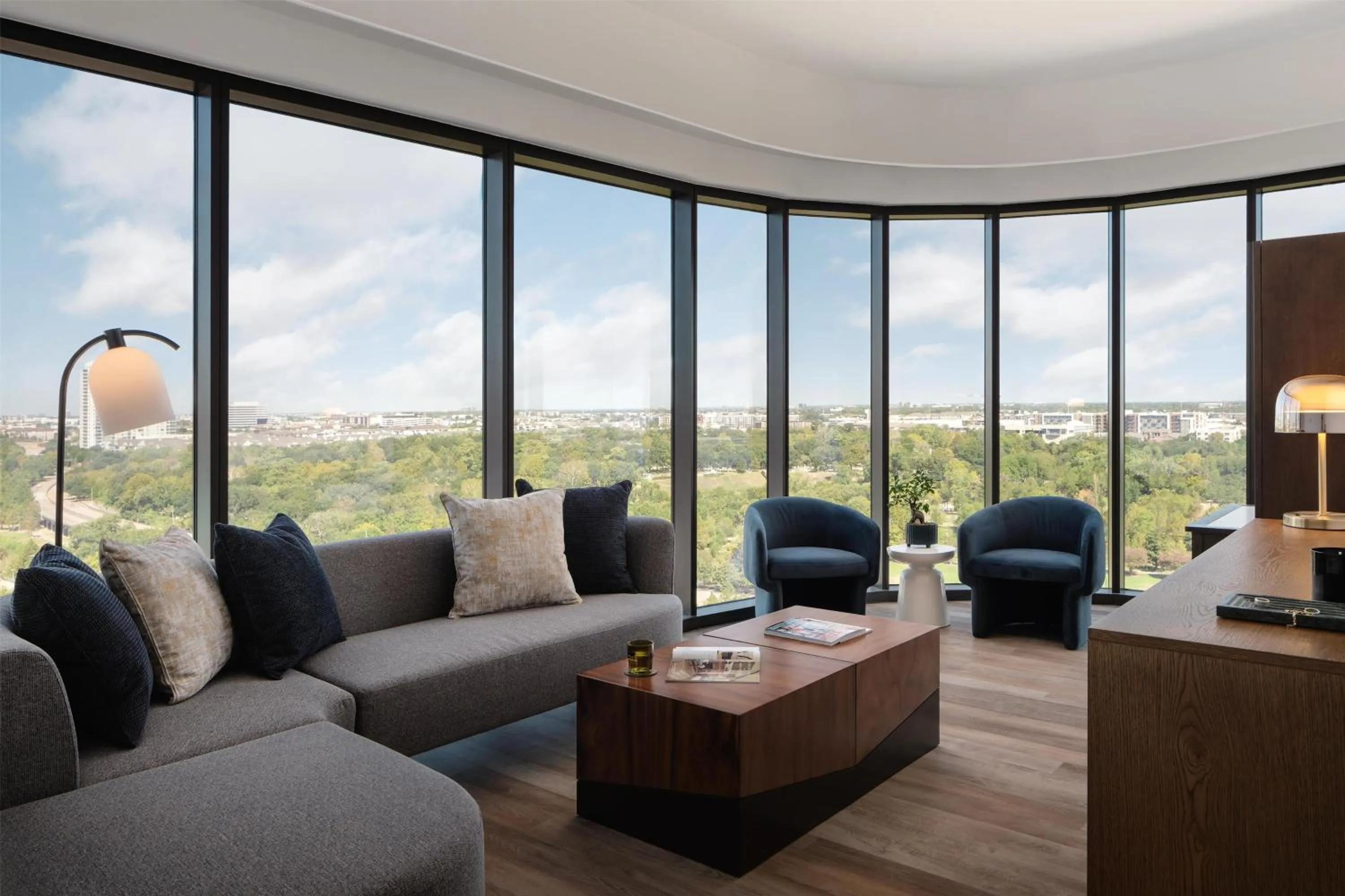 Photo of the whole room in Thompson Houston, by Hyatt