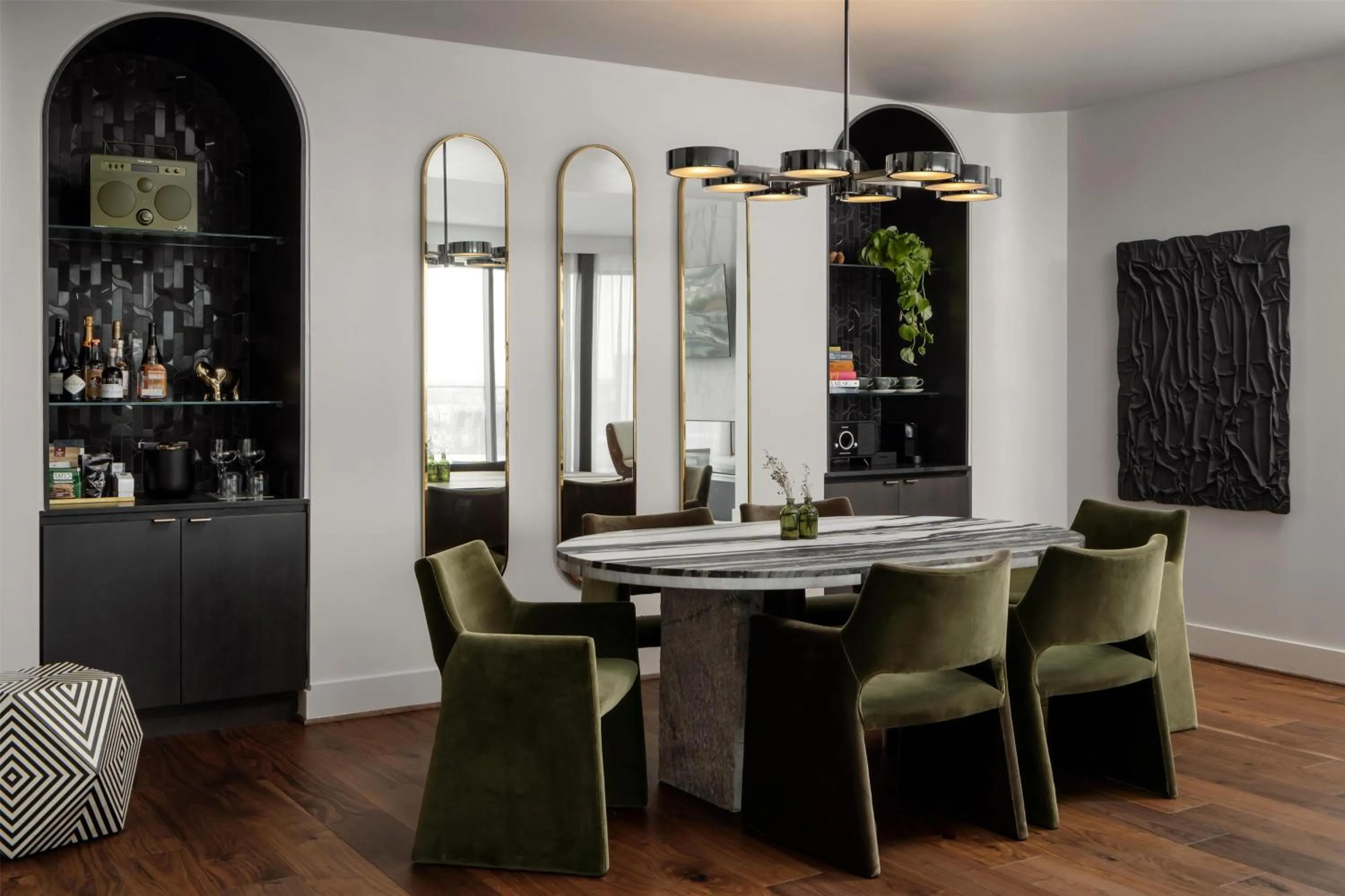 Photo of the whole room in Thompson Houston, by Hyatt