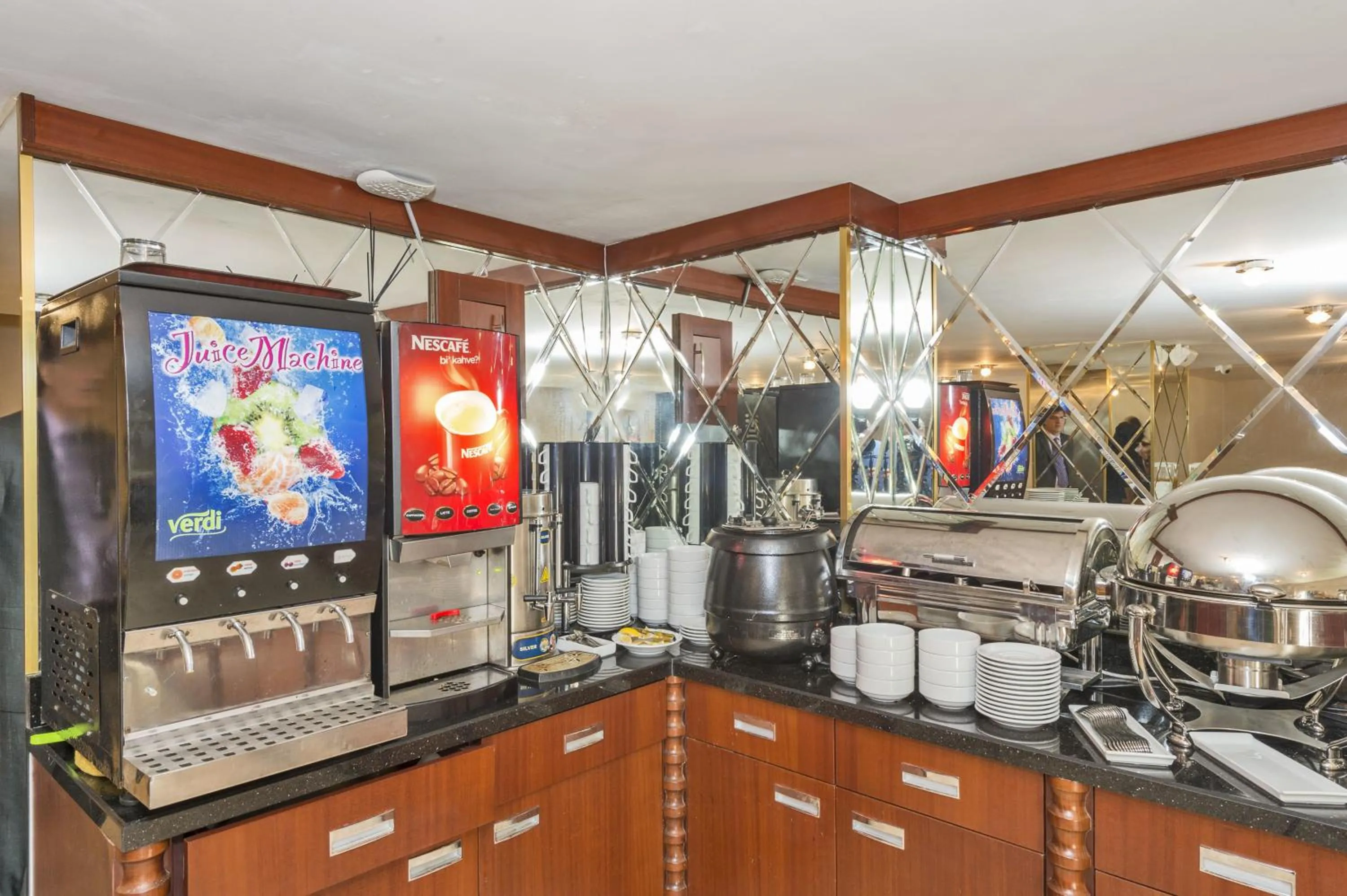 Restaurant/places to eat in Escardın hotel