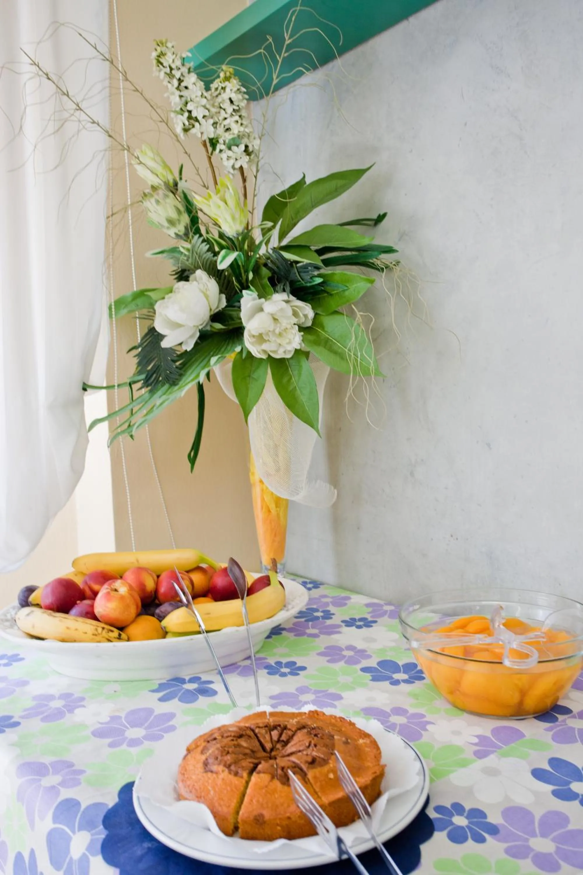 Restaurant/places to eat in Hotel Condor