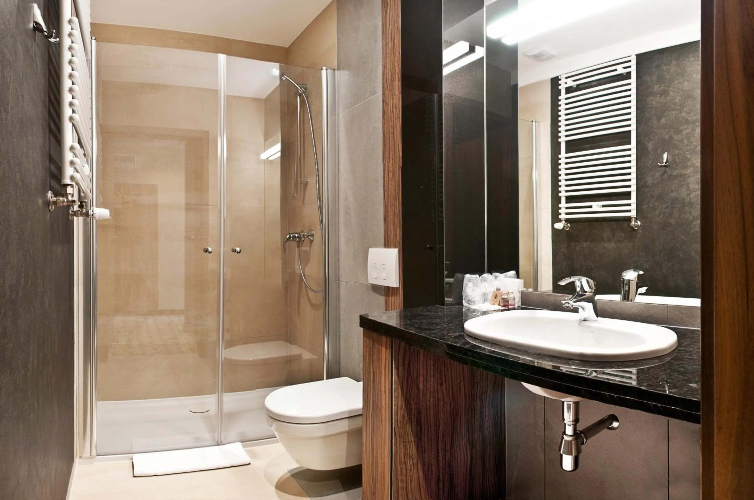 Bathroom in Hotel Piano