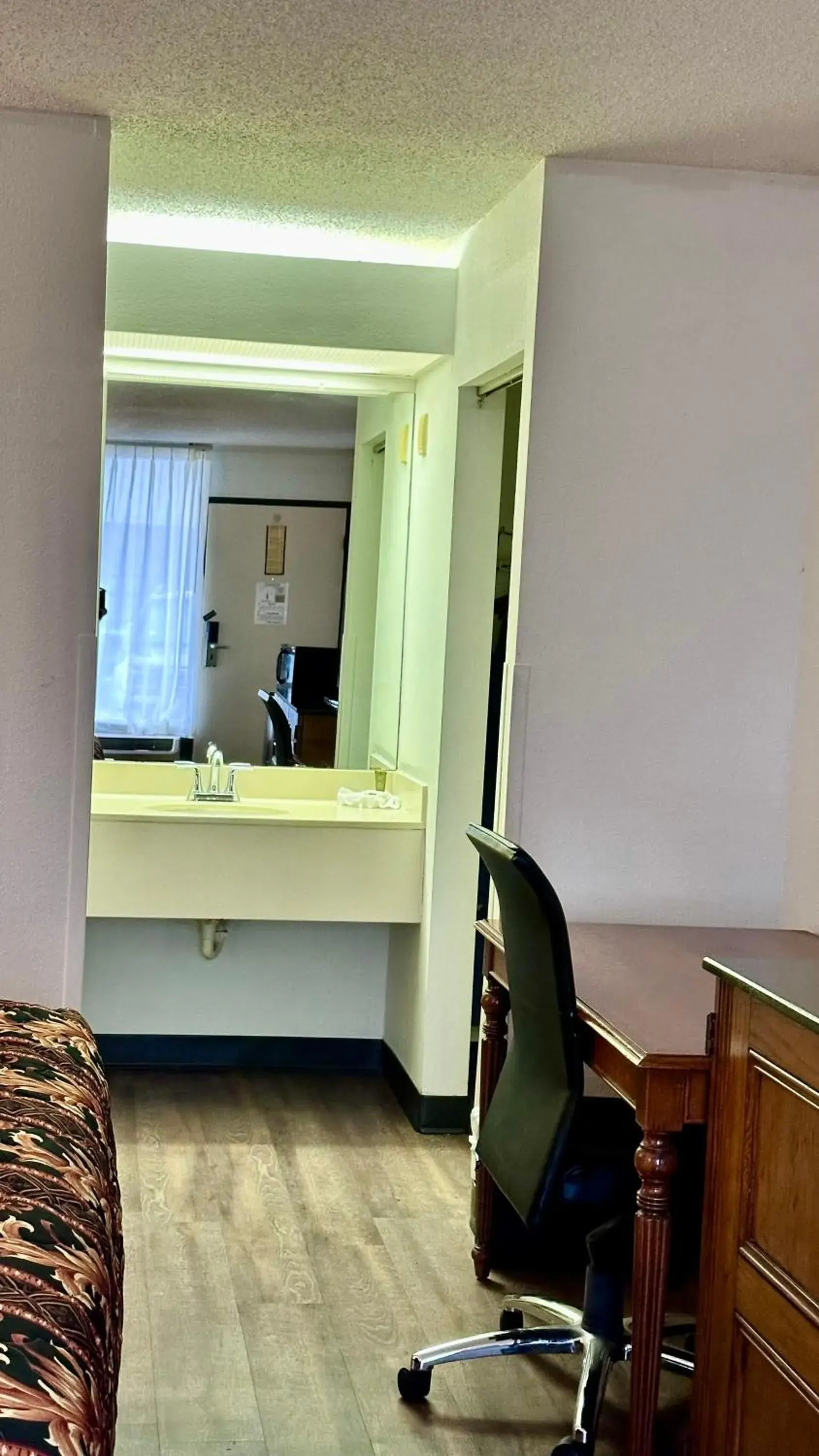 Double Room with Private Bathroom in Executive Inn Double Room with Private Bathroom in Executive Inn