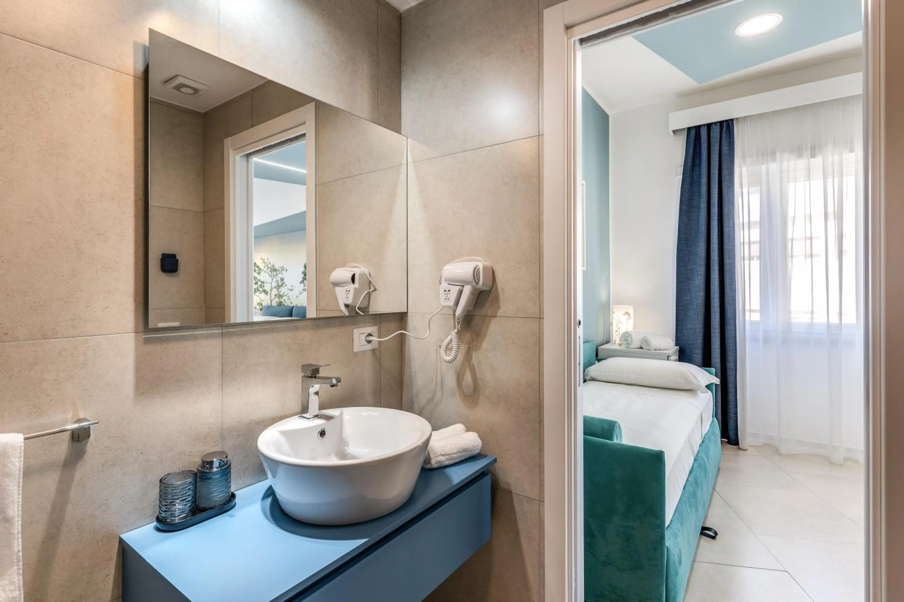 Bathroom in National Square Napoli