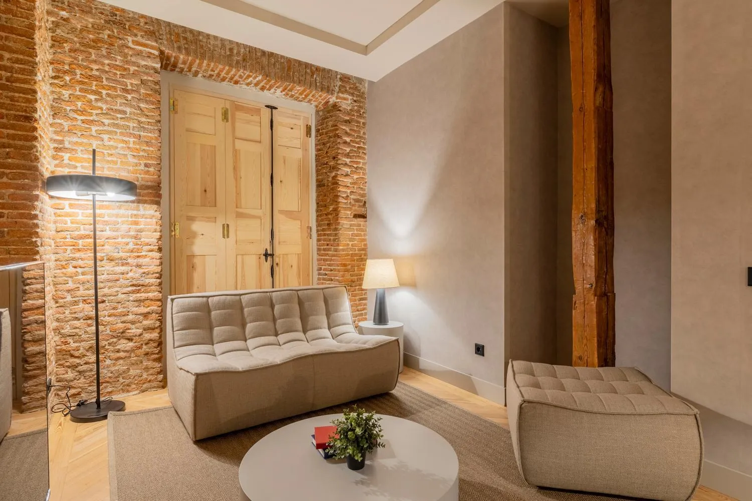 Living room in Rio by Wynwood House