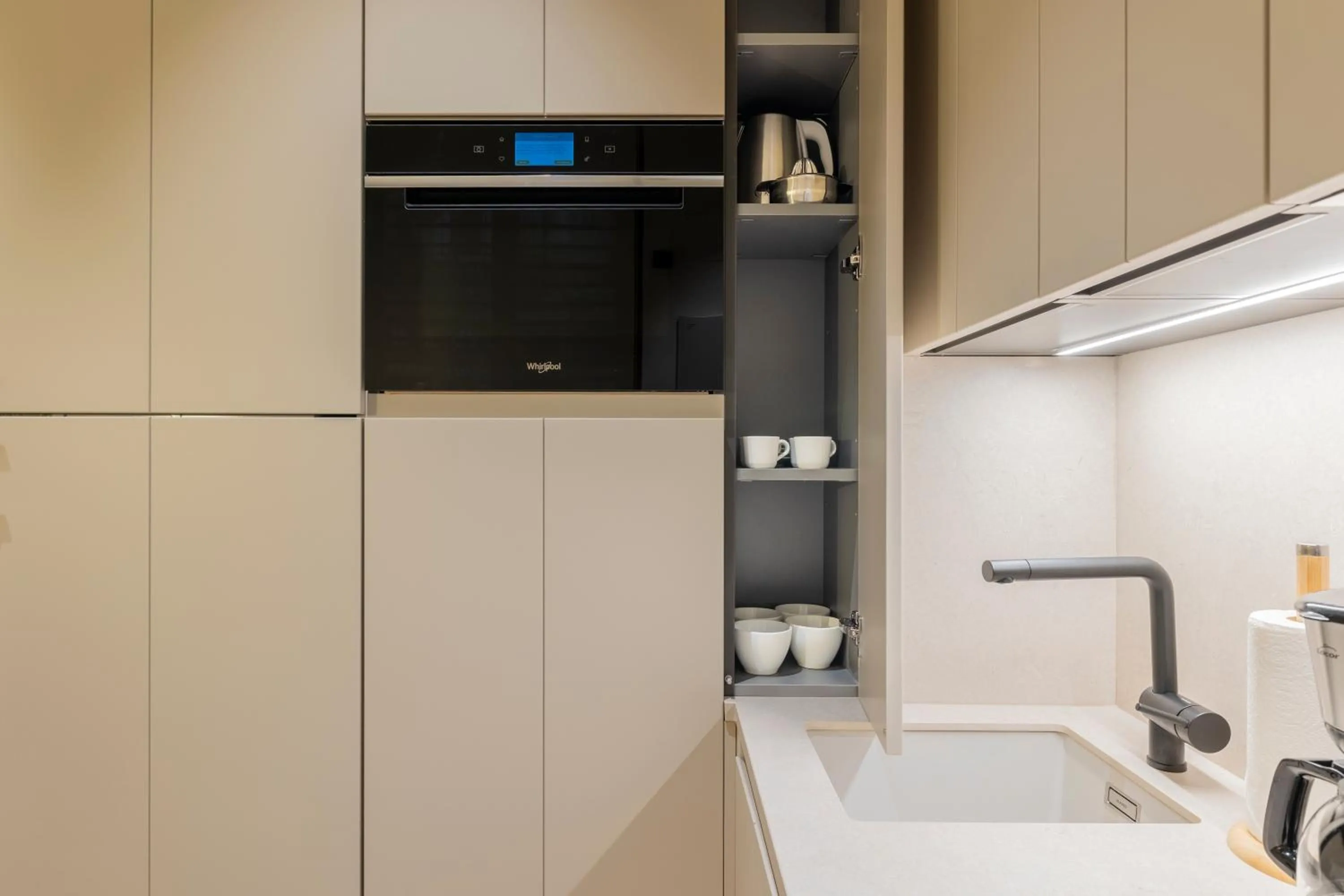 Kitchen or kitchenette in Rio by Wynwood House