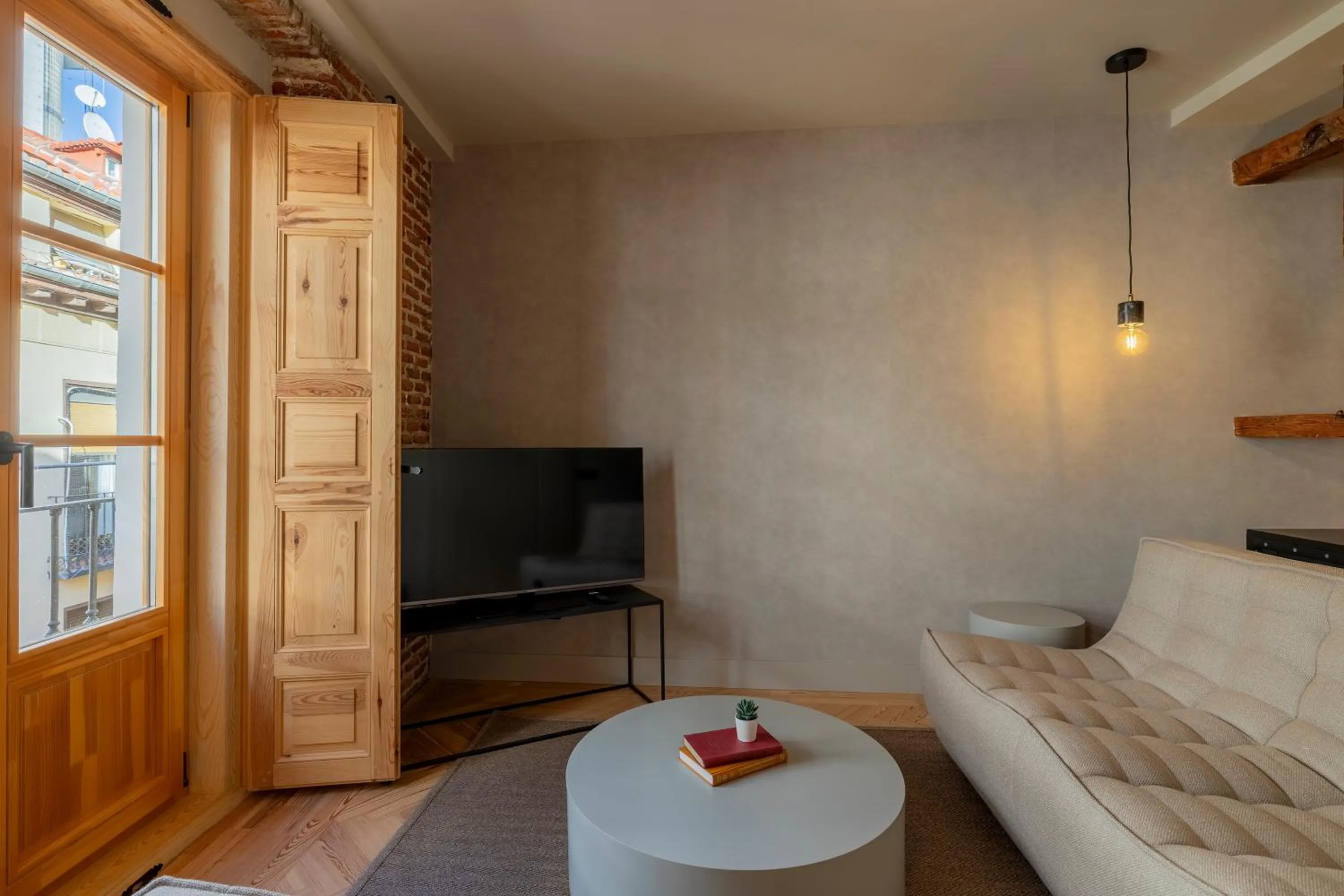 Living room in Rio by Wynwood House