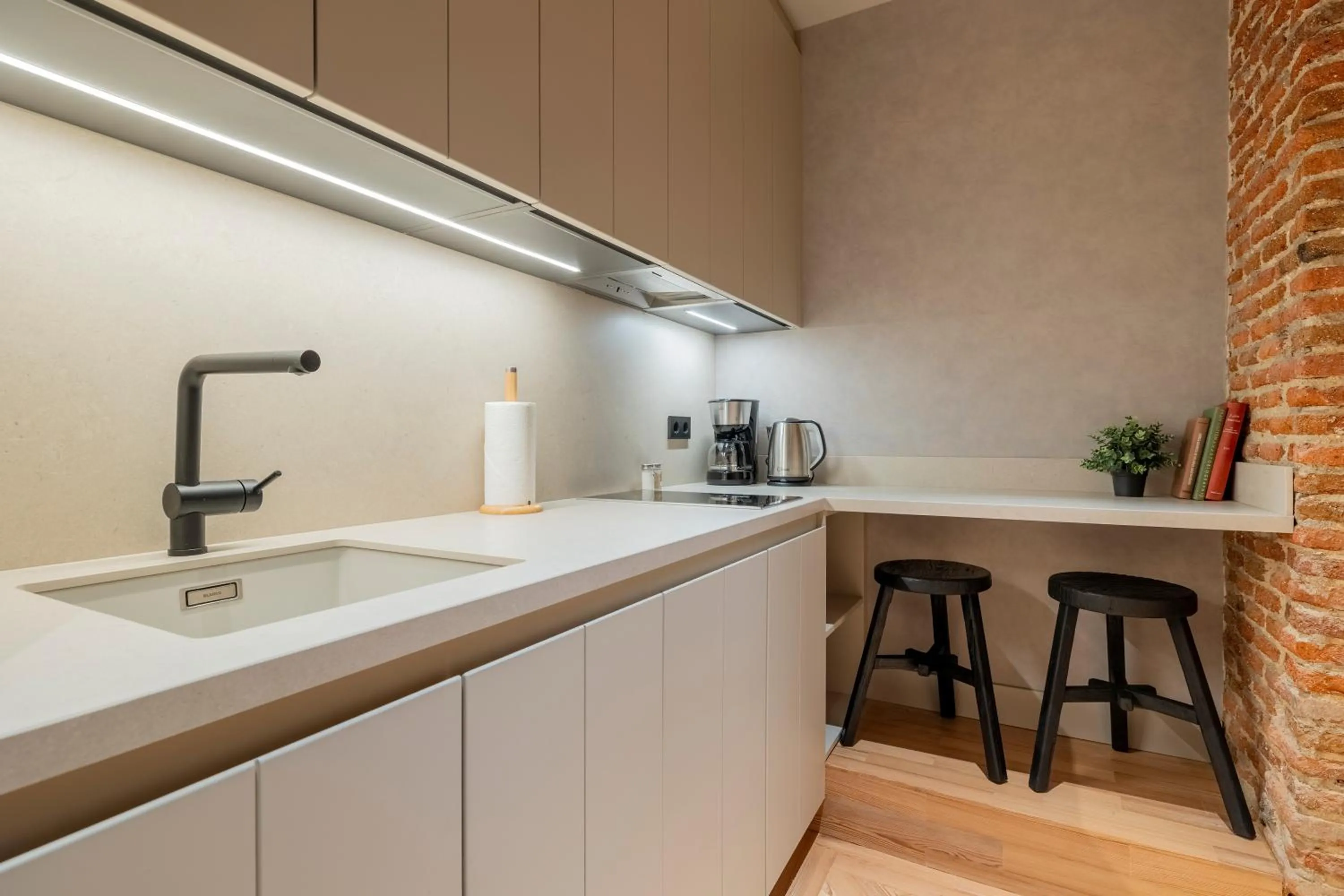 Kitchen or kitchenette in Rio by Wynwood House