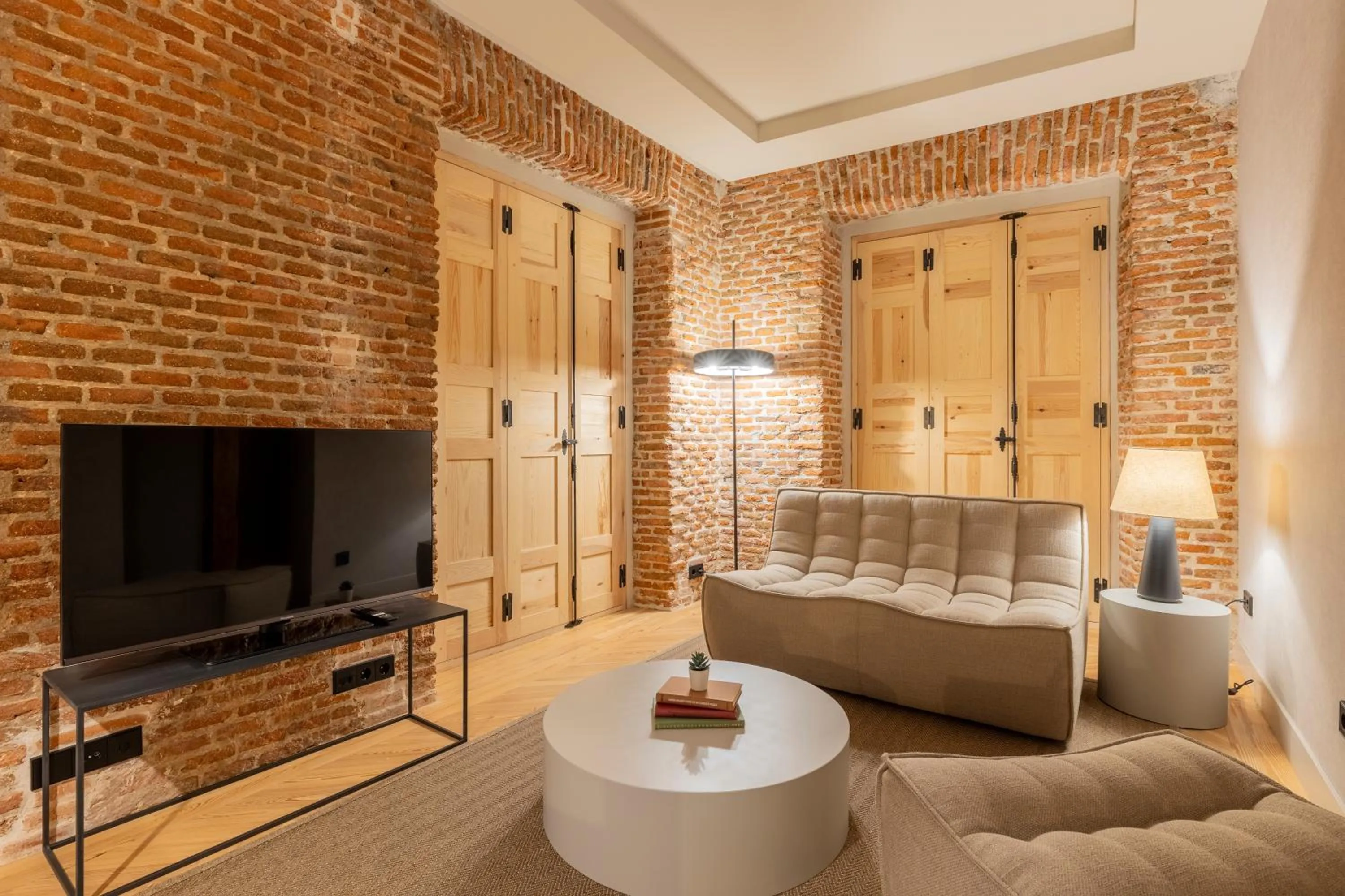 Living room in Rio by Wynwood House