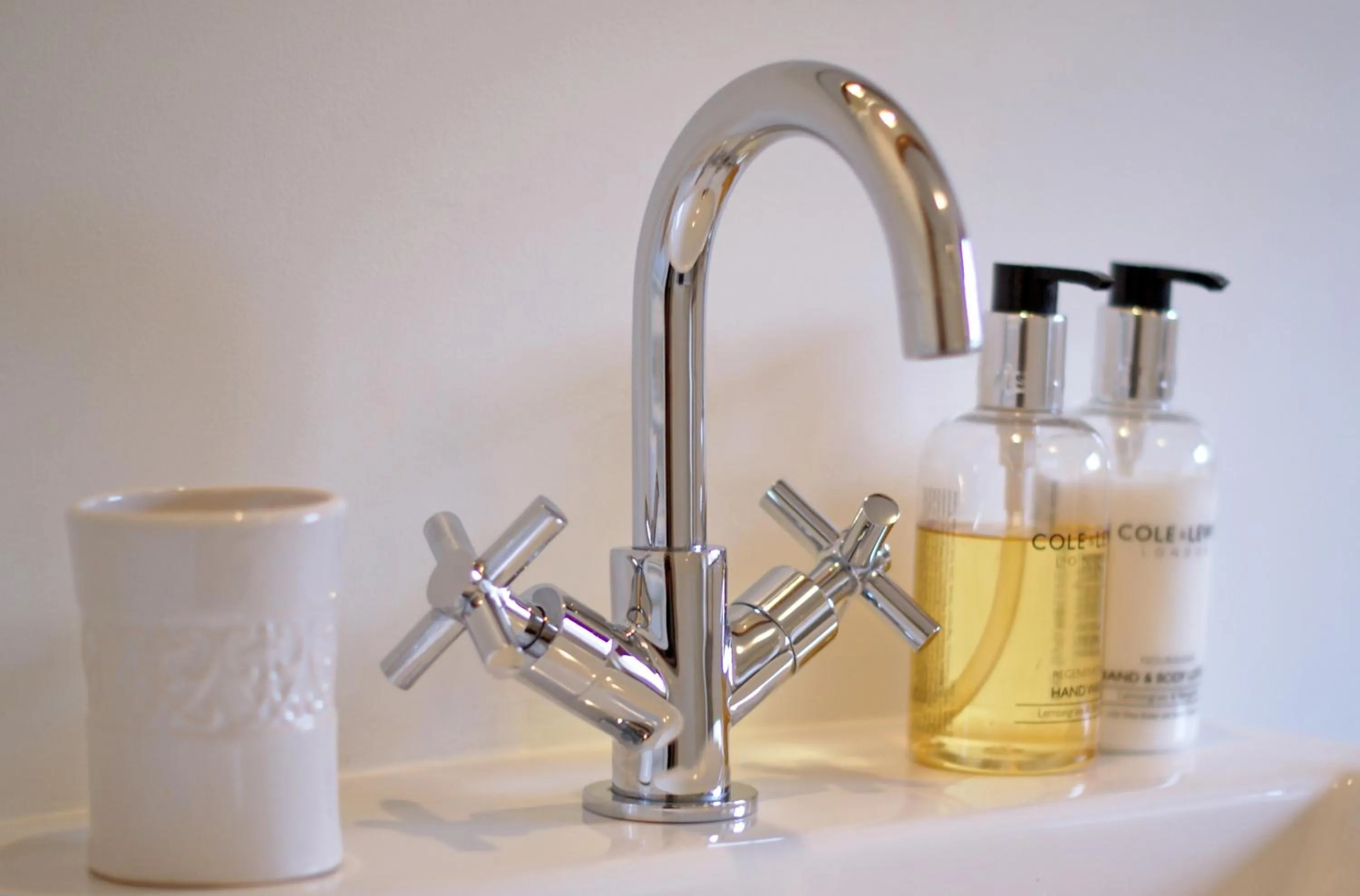 Bathroom in Westbury Cross House Bed & Breakfast