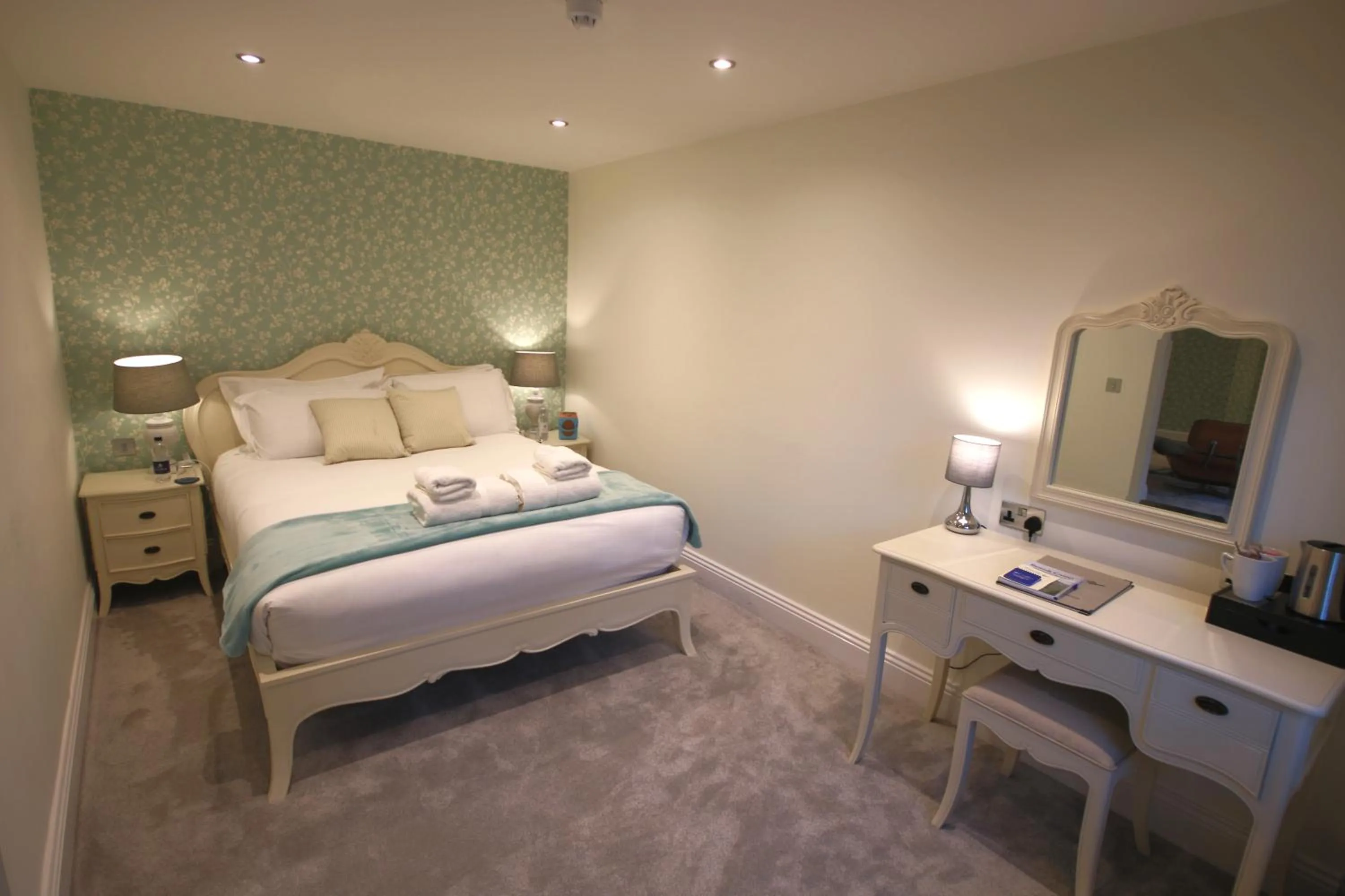Bedroom, Bed in The Malvern Hills Hotel