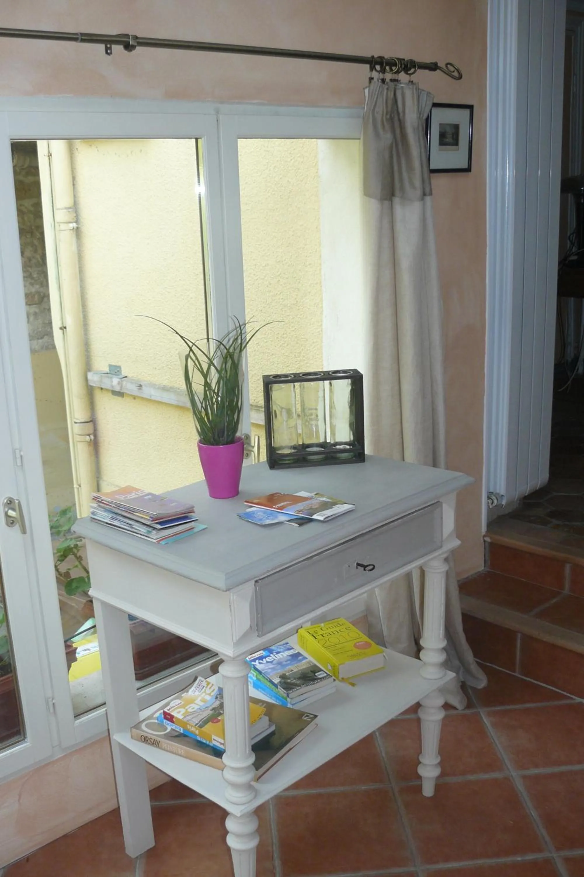 Seating area in Porte de Paris