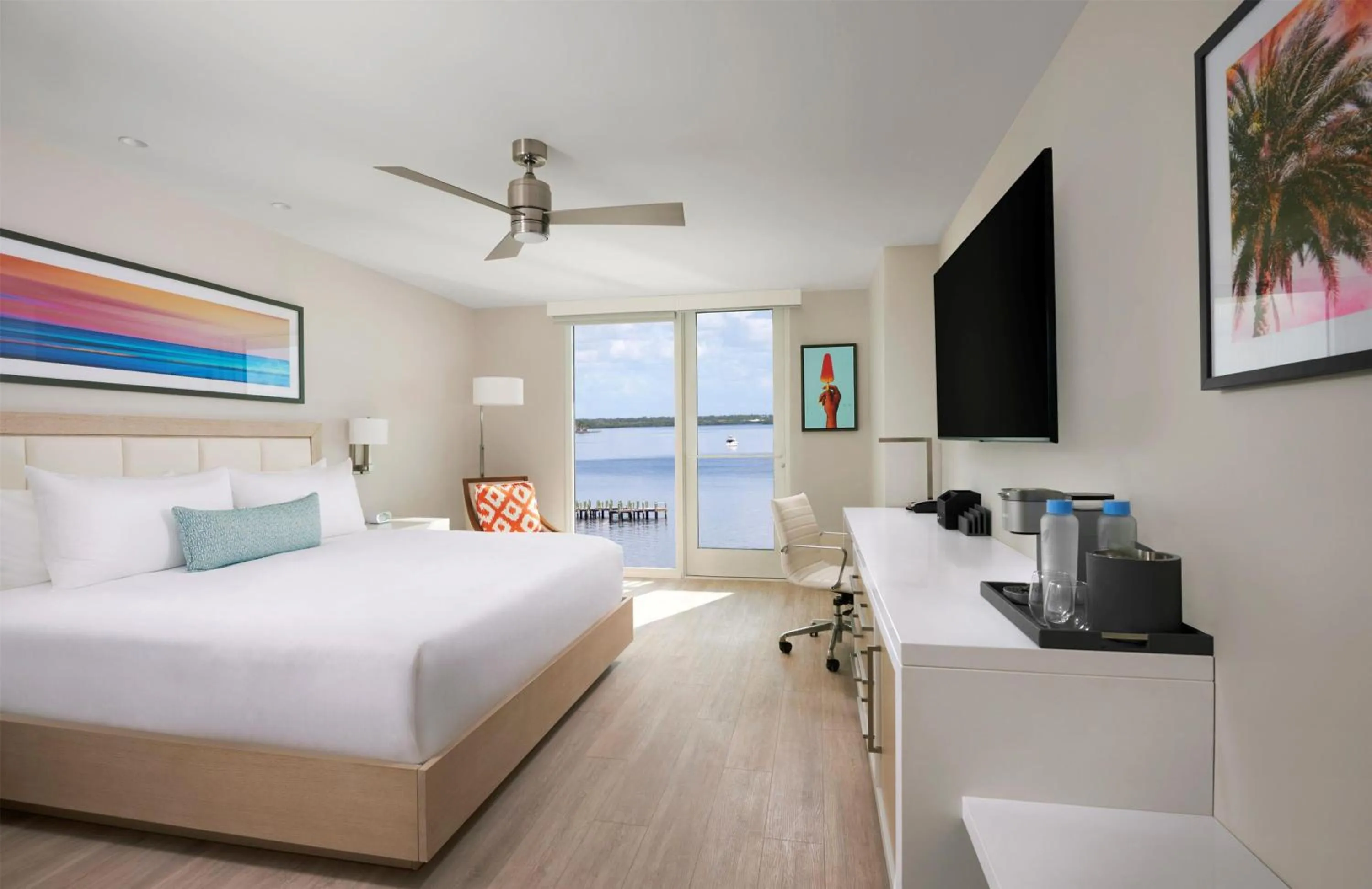 Bed in Sunseeker Resort Florida Gulf Coast, Curio Collection Hilton