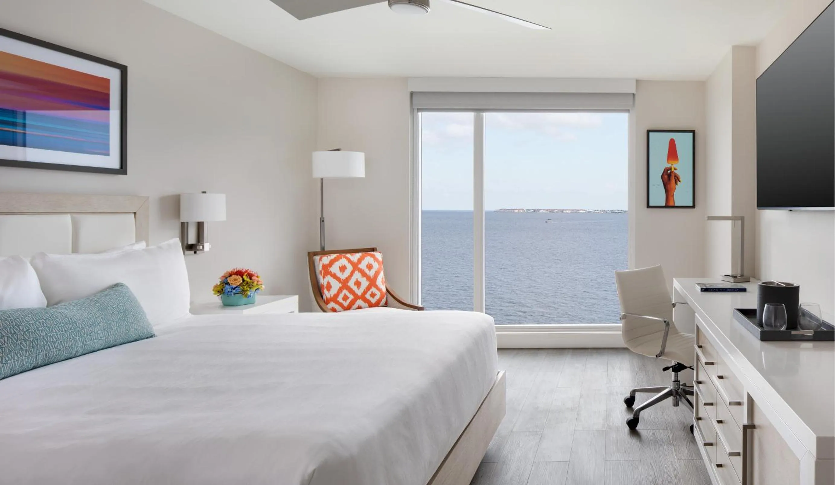 Bed in Sunseeker Resort Florida Gulf Coast, Curio Collection Hilton