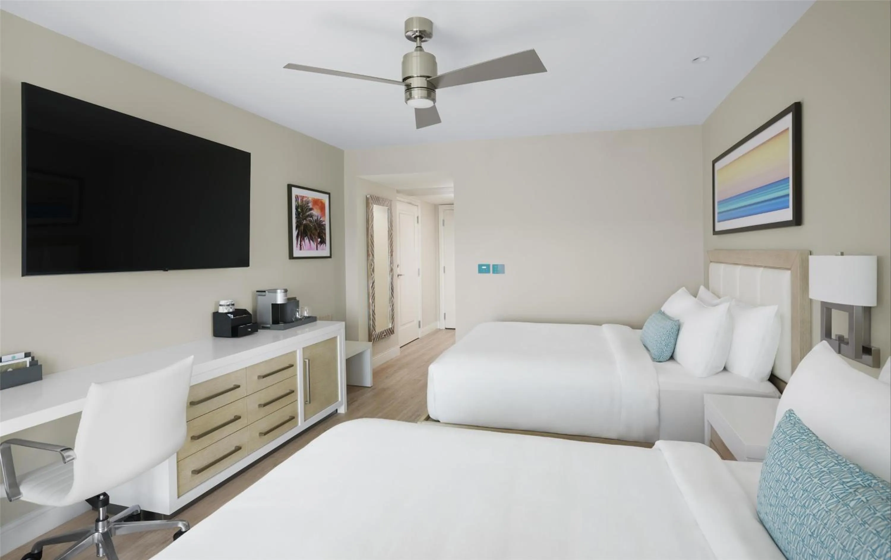 Bed in Sunseeker Resort Florida Gulf Coast, Curio Collection Hilton