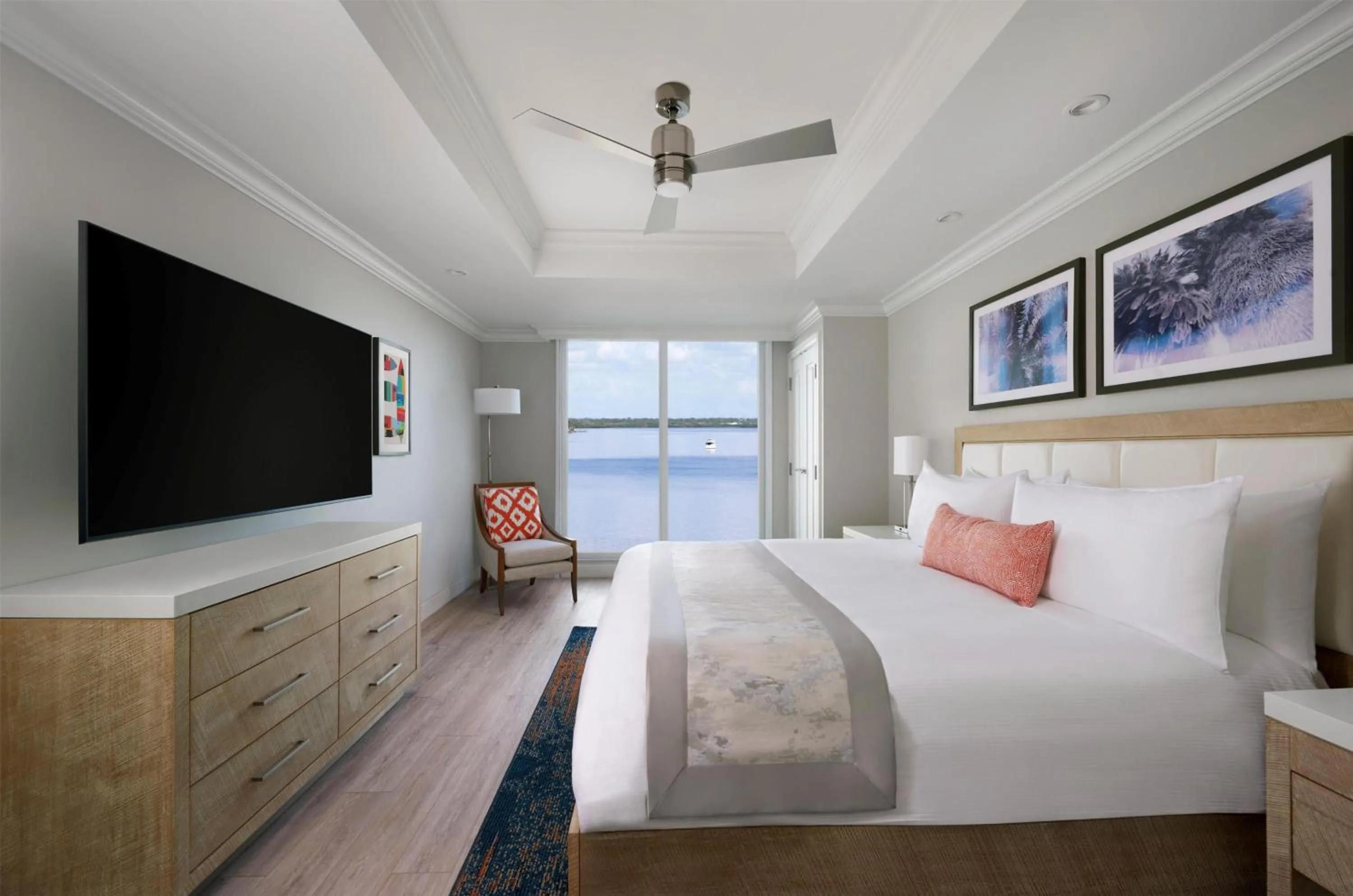 Bed in Sunseeker Resort Florida Gulf Coast, Curio Collection Hilton