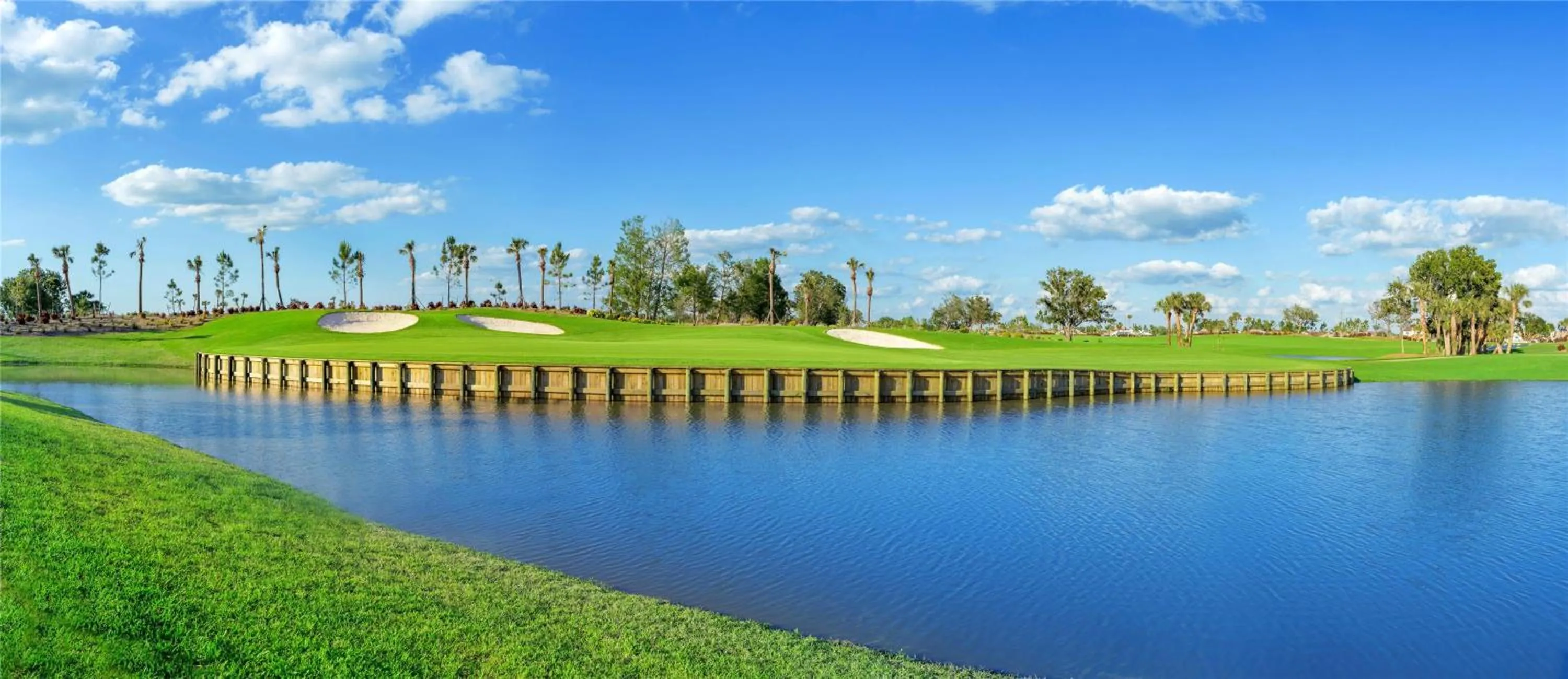 Golfcourse in Sunseeker Resort Florida Gulf Coast, Curio Collection Hilton