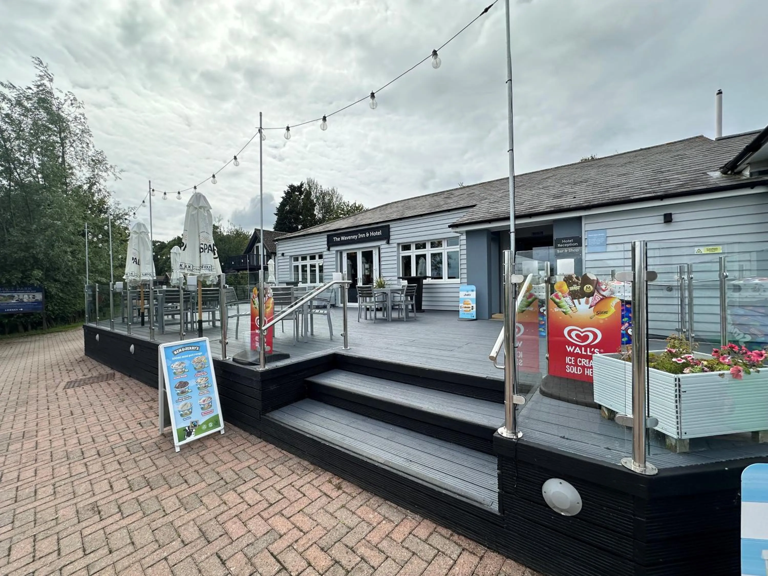 Property building in Waveney Inn & Hotel