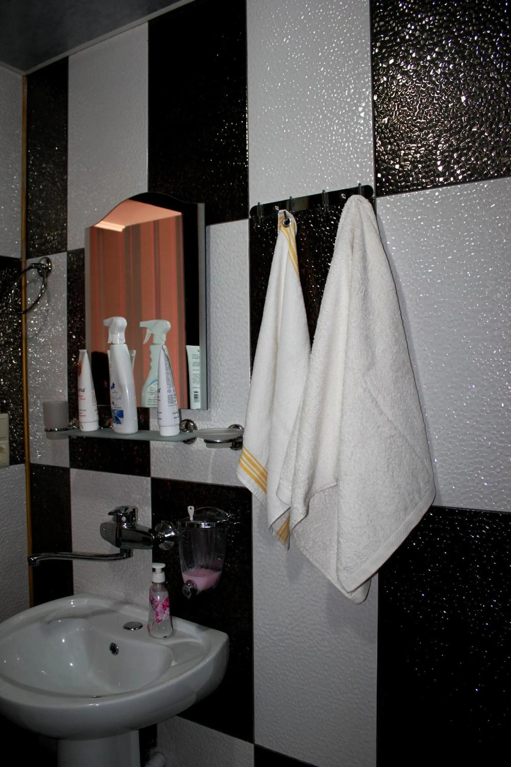 Bathroom in Sunrise Hotel