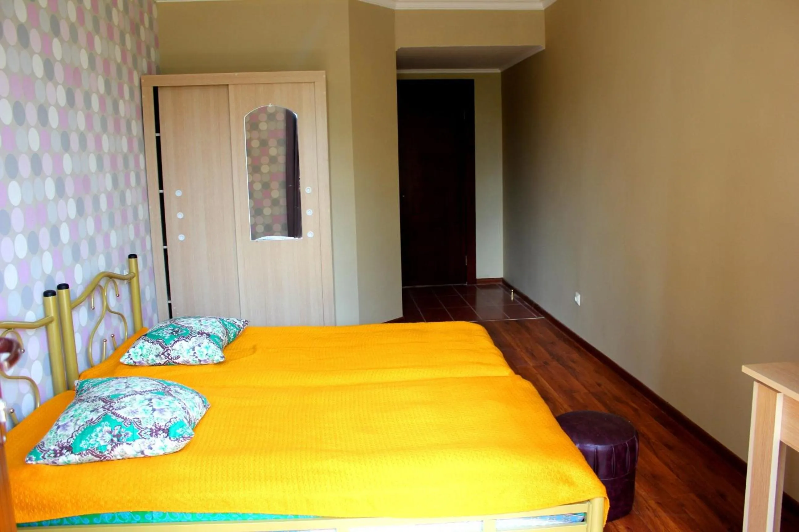 Photo of the whole room, Bed in Sunrise Hotel
