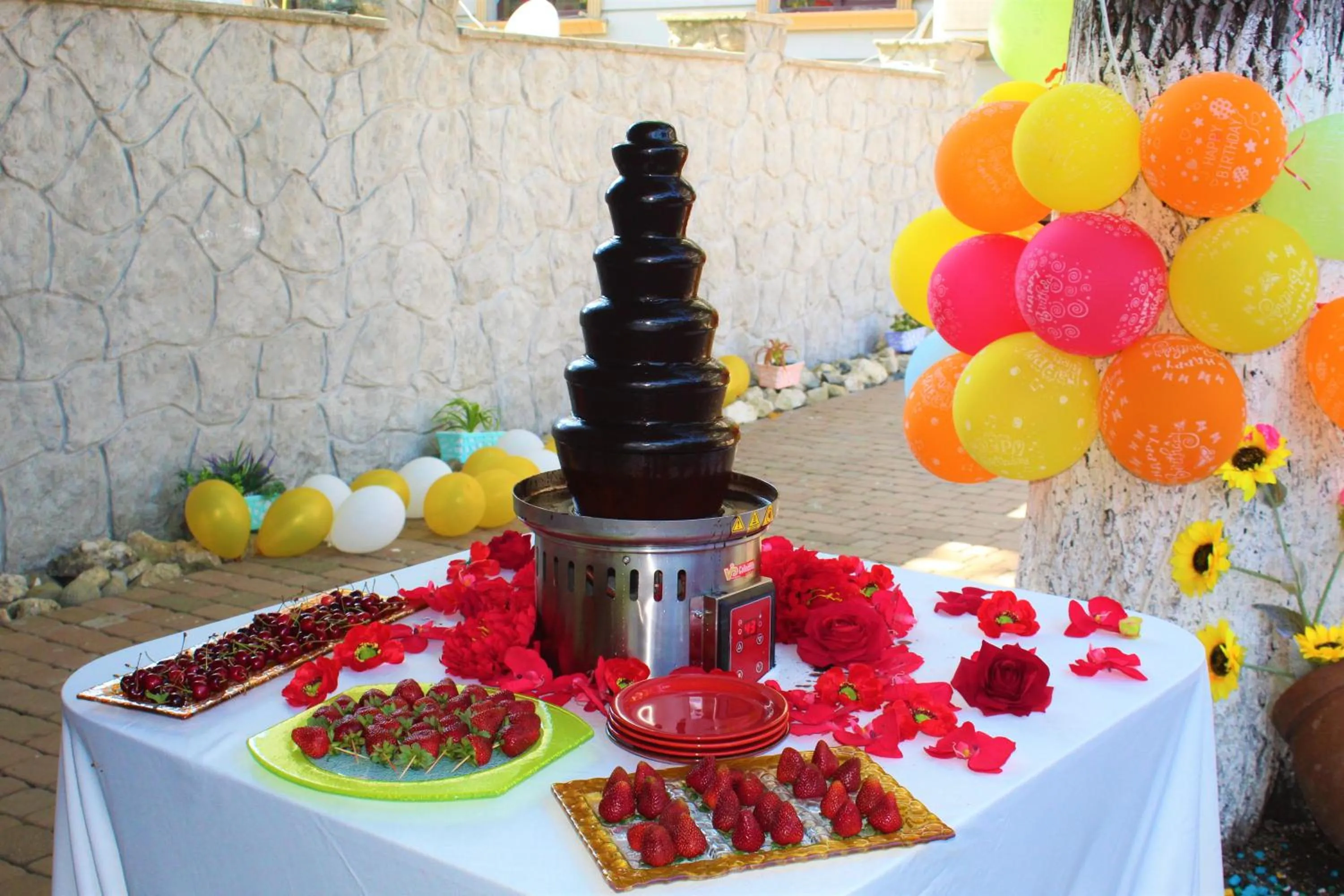 Food and drinks in Sunrise Hotel