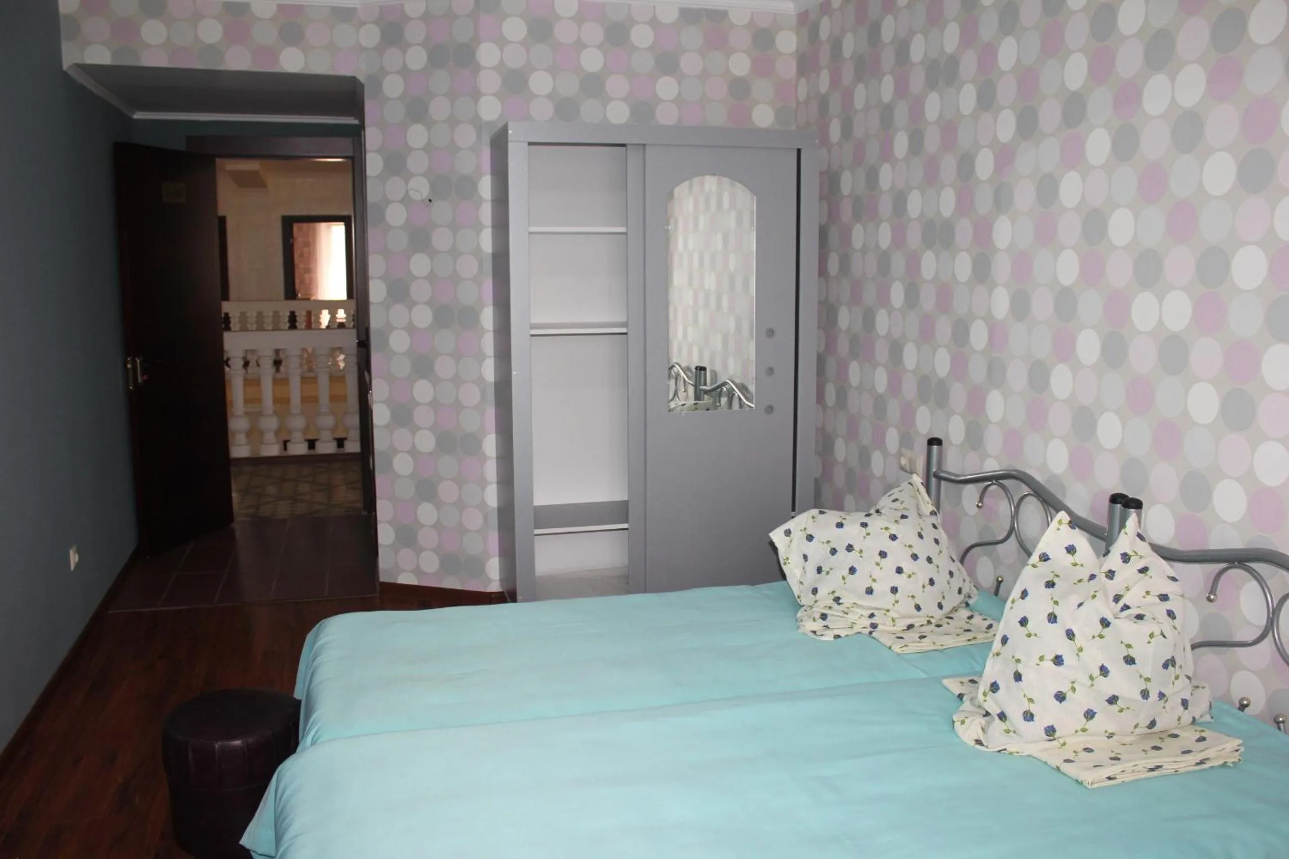 Bedroom, Bed in Sunrise Hotel