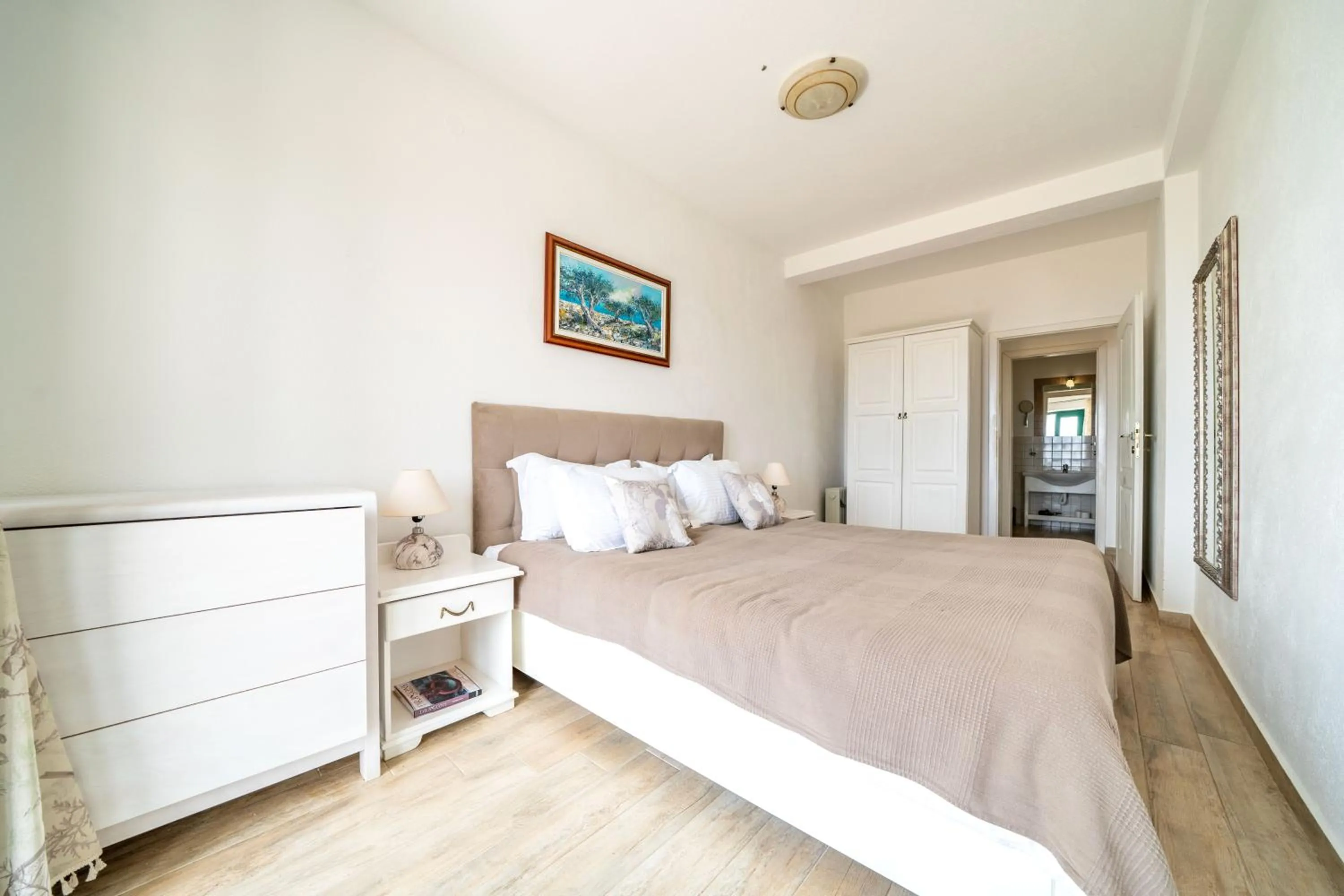 Bed in Klinci Village Resort