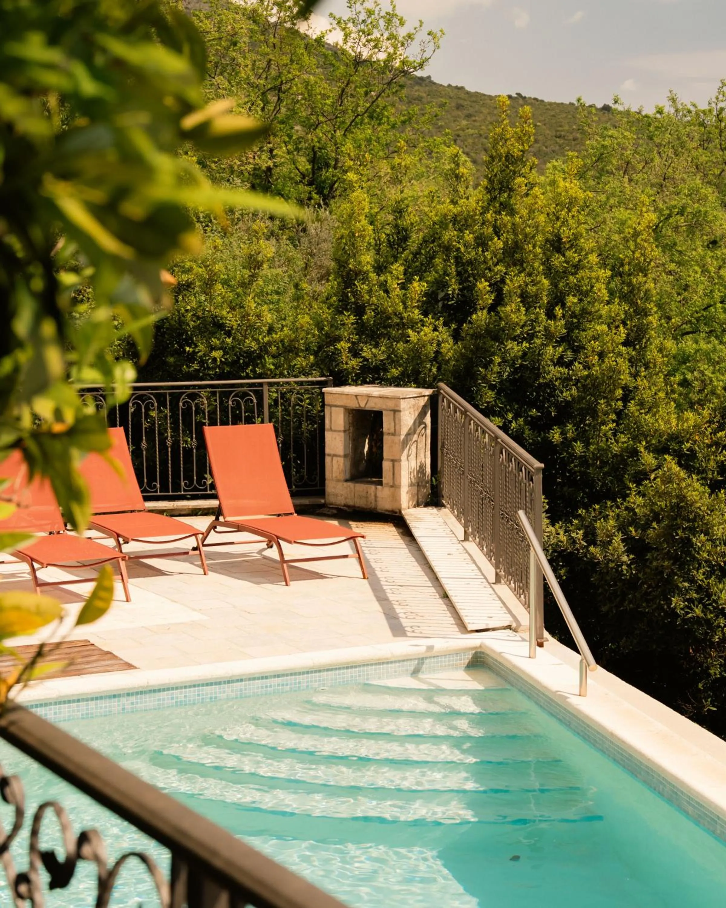 Swimming pool in Klinci Village Resort