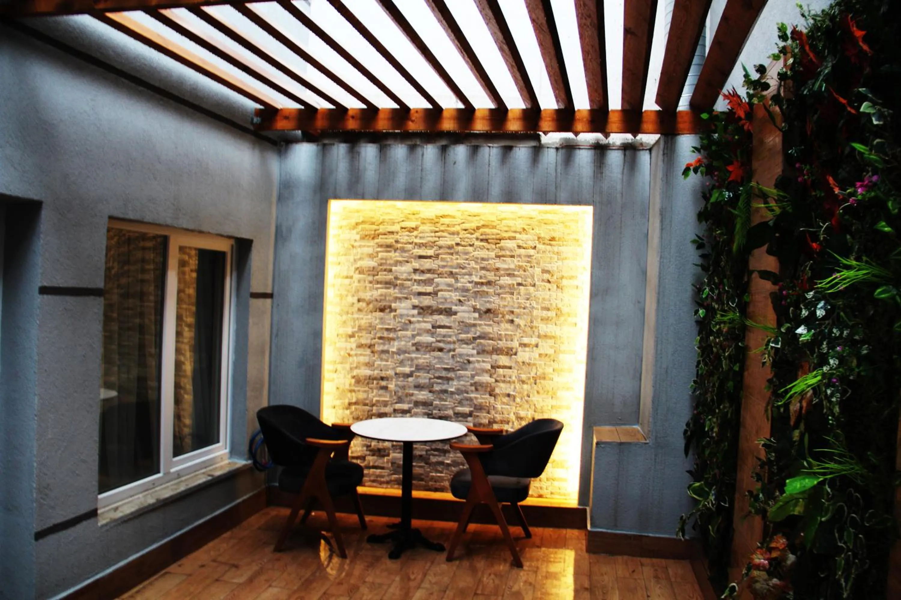 Garden in Sabiha Sultan Hotel-Karakoy